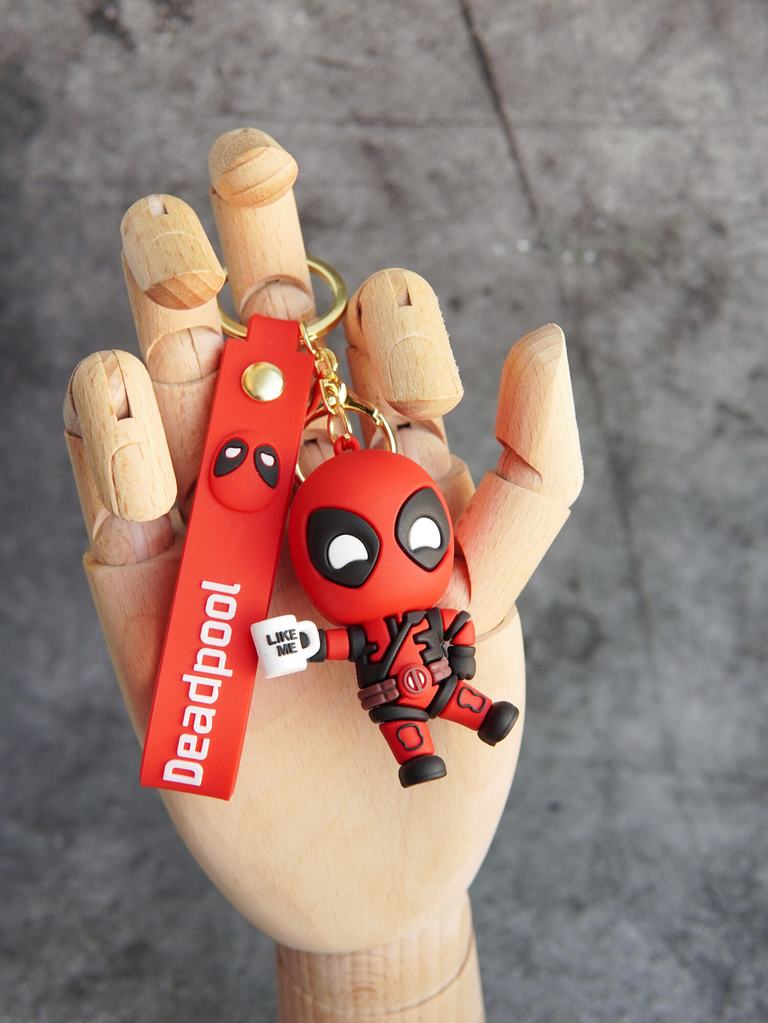 Брелок Дэдпул с кружкой кофе, с карабином и ремешком, 6.5 см | Утро мерца