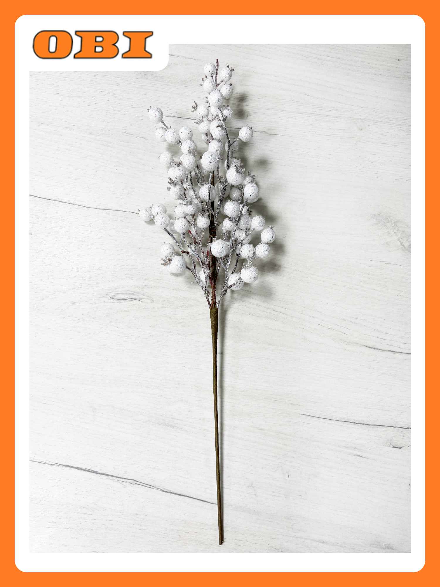 Декоративная ветка CHRISTMAS DELUXE из белых ягод 55см с блестками