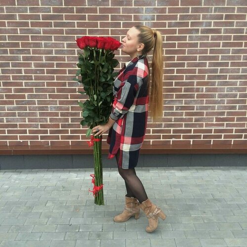 Изображение товара 15 роз 140 см / Букет из 15 высоких роз 140 см / Длинные розы 140 см