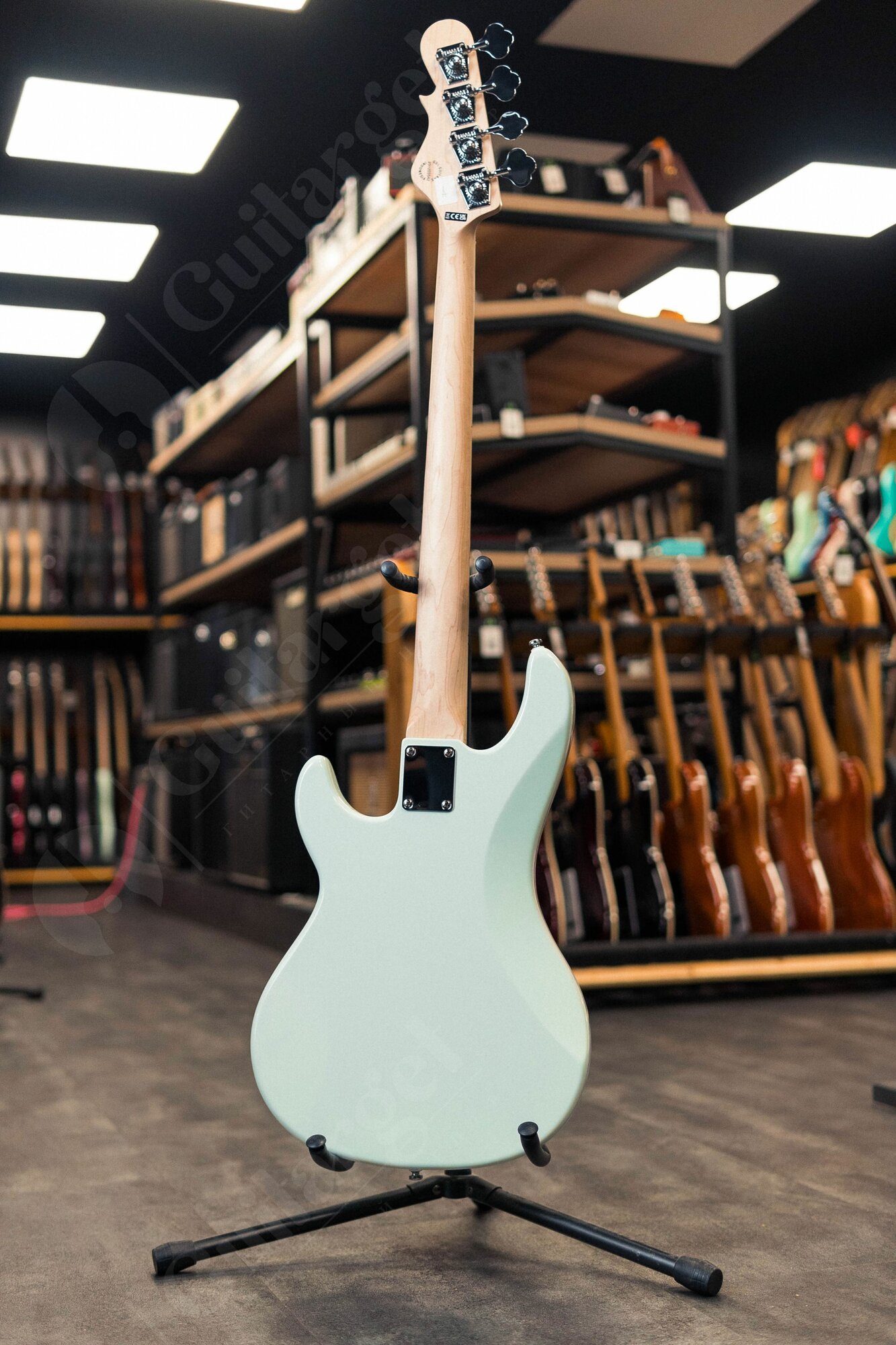 Бас-гитара G&L Tribute SB-2 Surf Green MP Poplar — фото 1