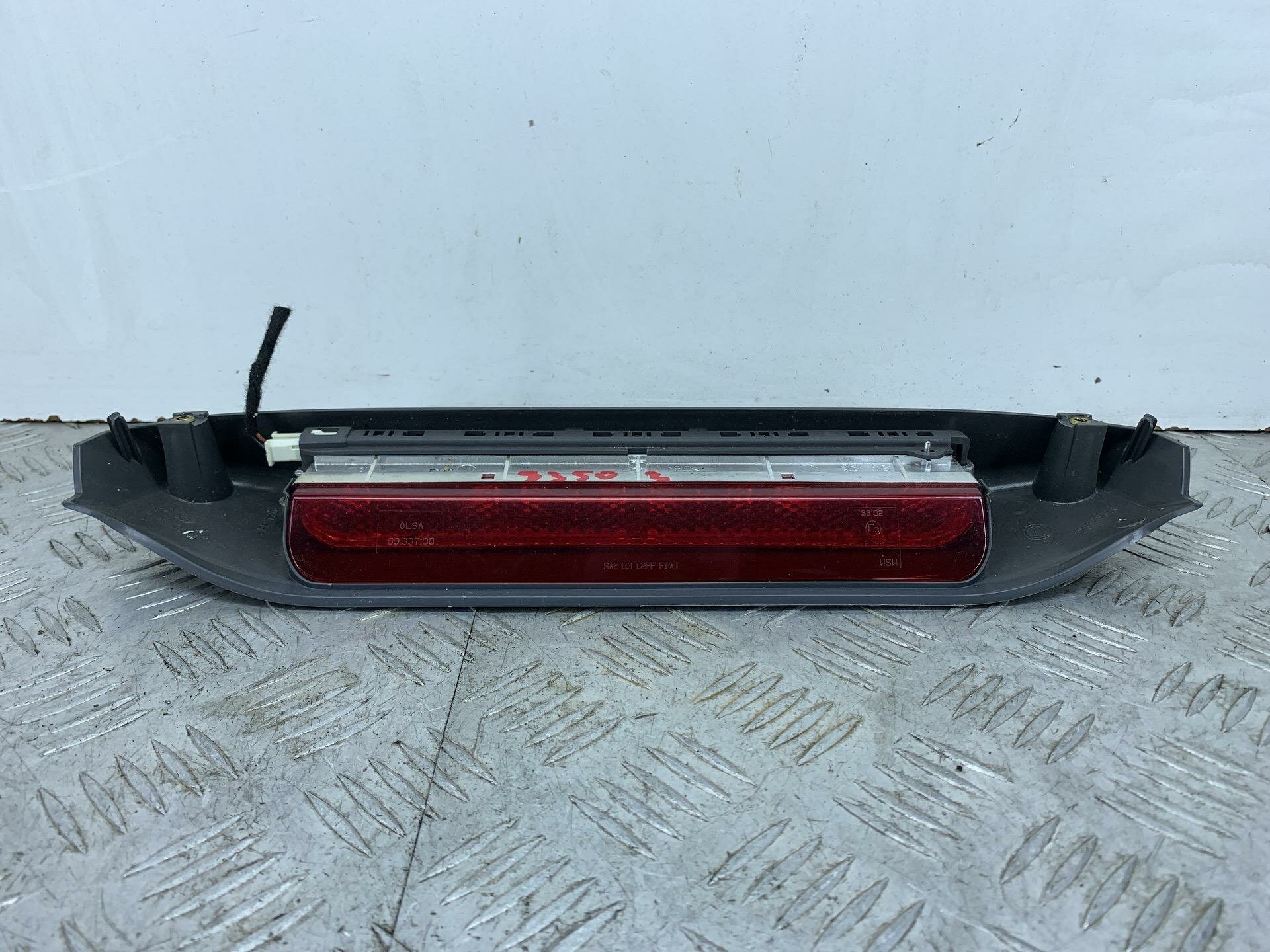 Дополнительный стоп-сигнал Fiat Panda 735388525