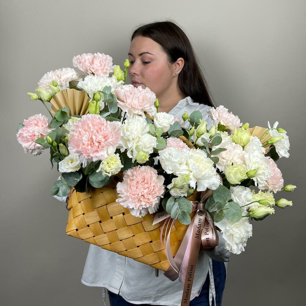 Композиция Madam Polina "Senorita" в корзине белая размер XS
