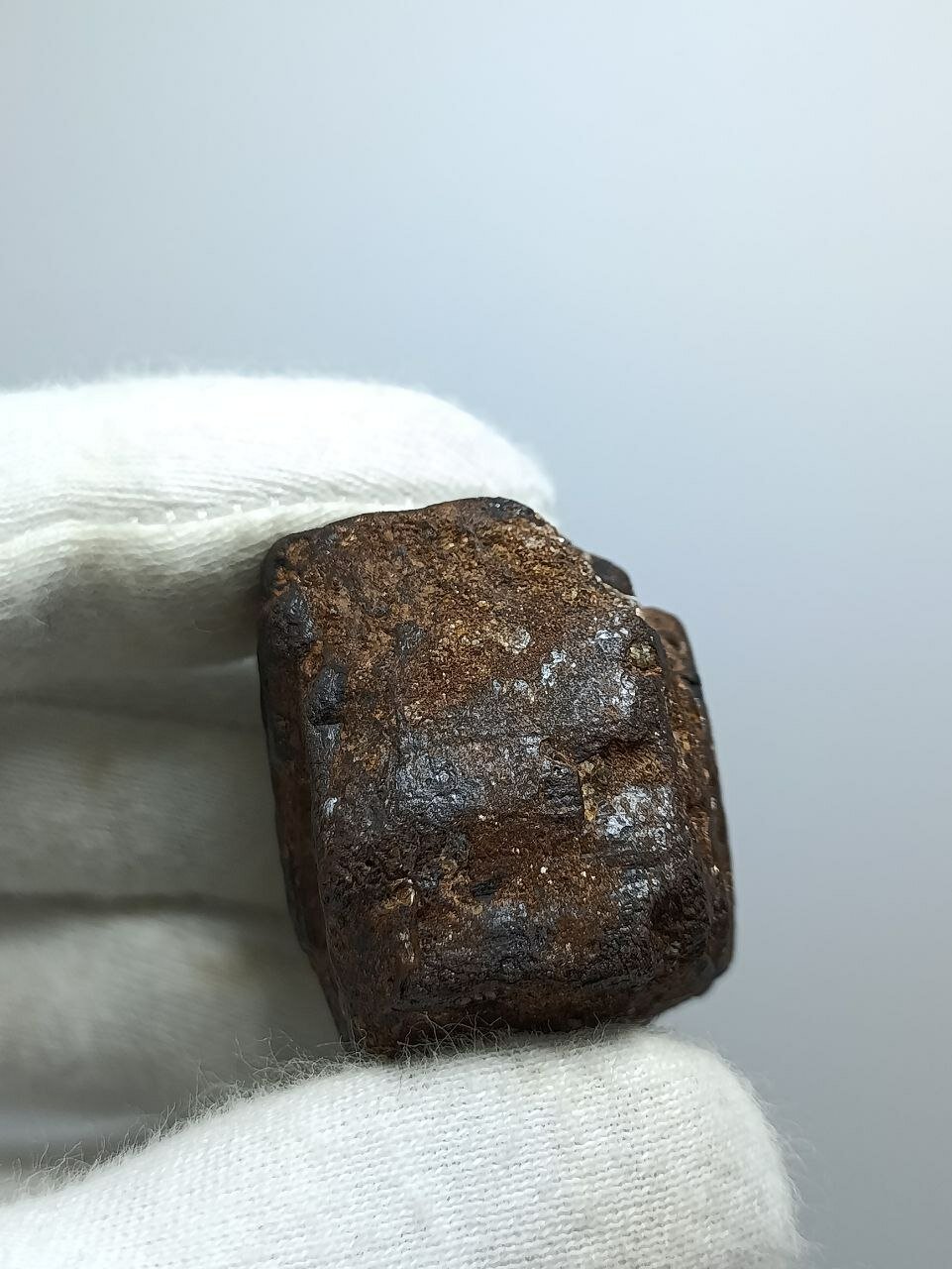 Псевдоморфоза лимонита по пириту 32 мм, 52 г — фото 1