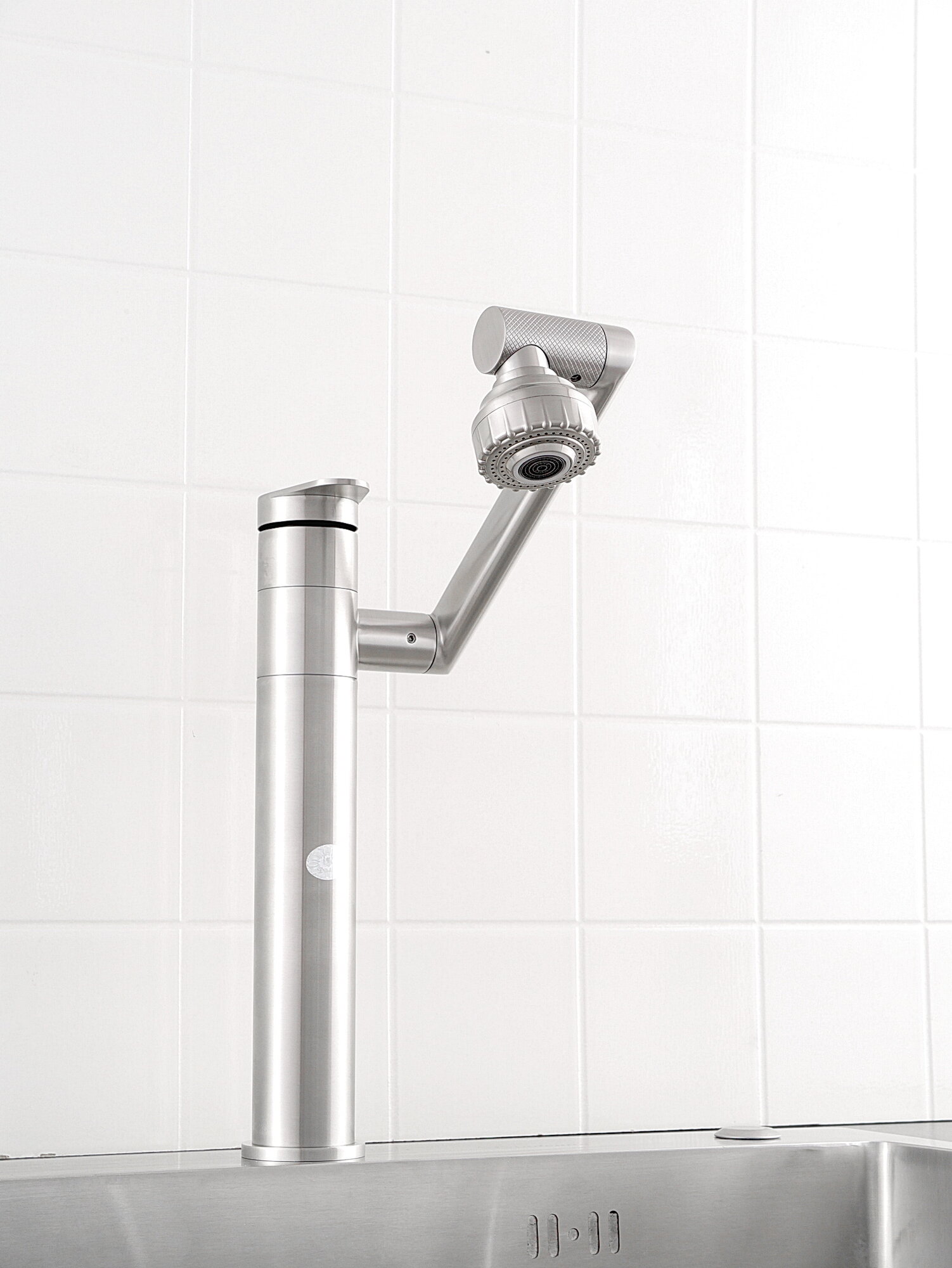 Смеситель Diadonna, поворотный излив, нержавеющая сталь, экономия воды, серый — фото 1