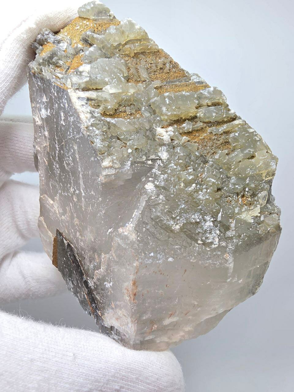 Кальцит с пиритом, 92 мм 153 г. — фото 1