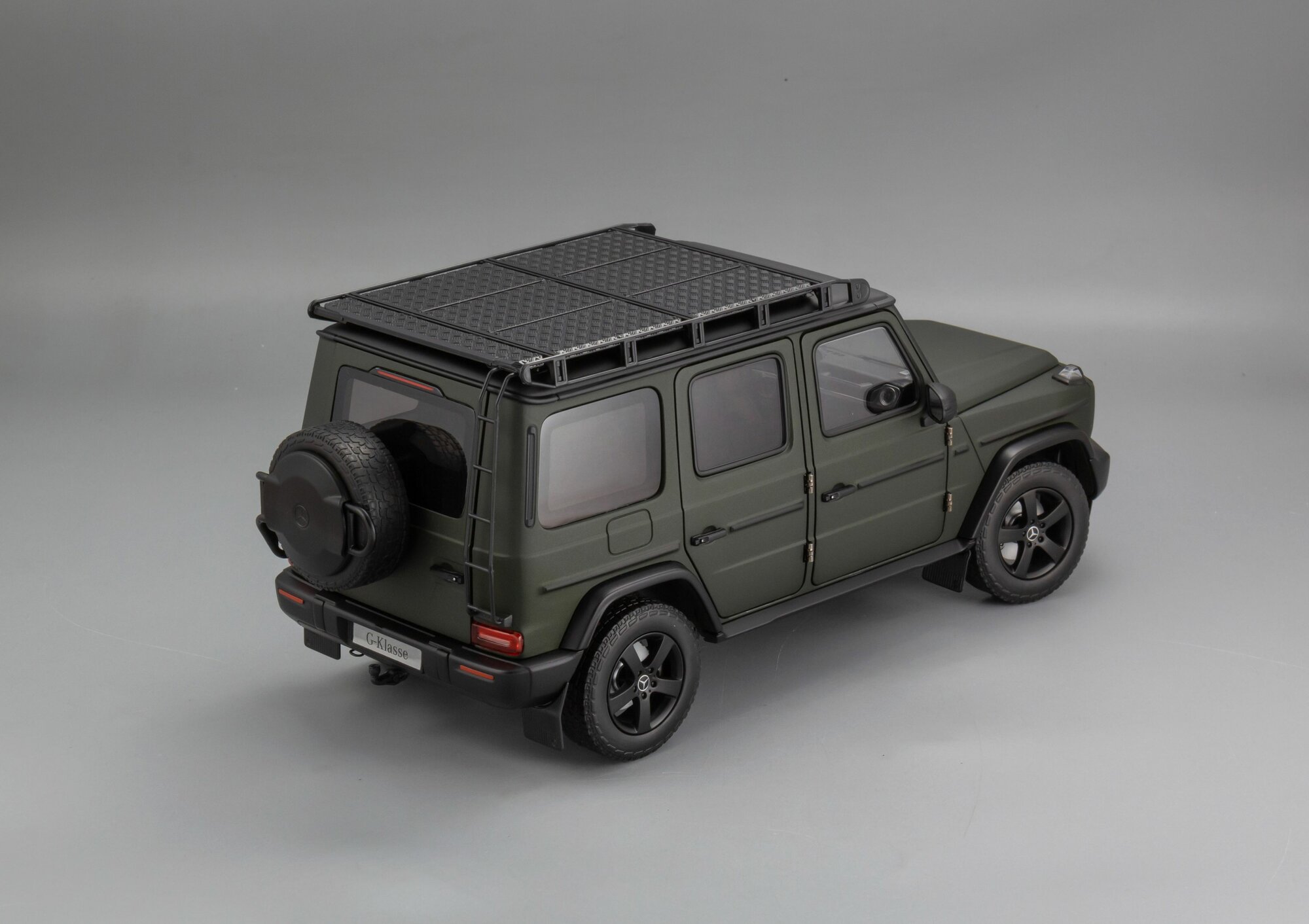 Масштабная модель Mercedes-Benz G-Class Professional Line (W465) — фото 1