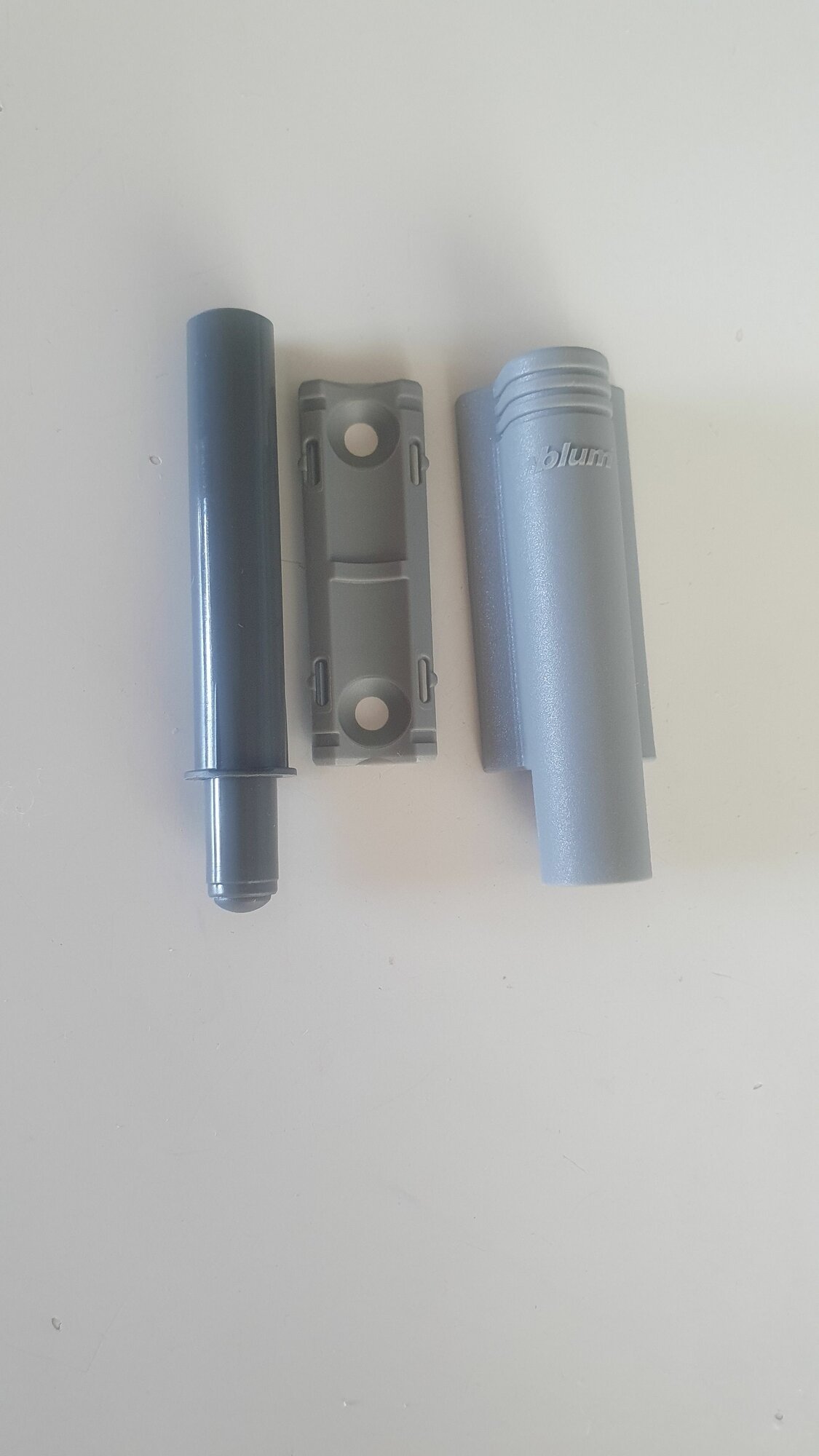 Амортизатор для мебели демпфер силиконовый накладной 20х70мм серый 2 шт.