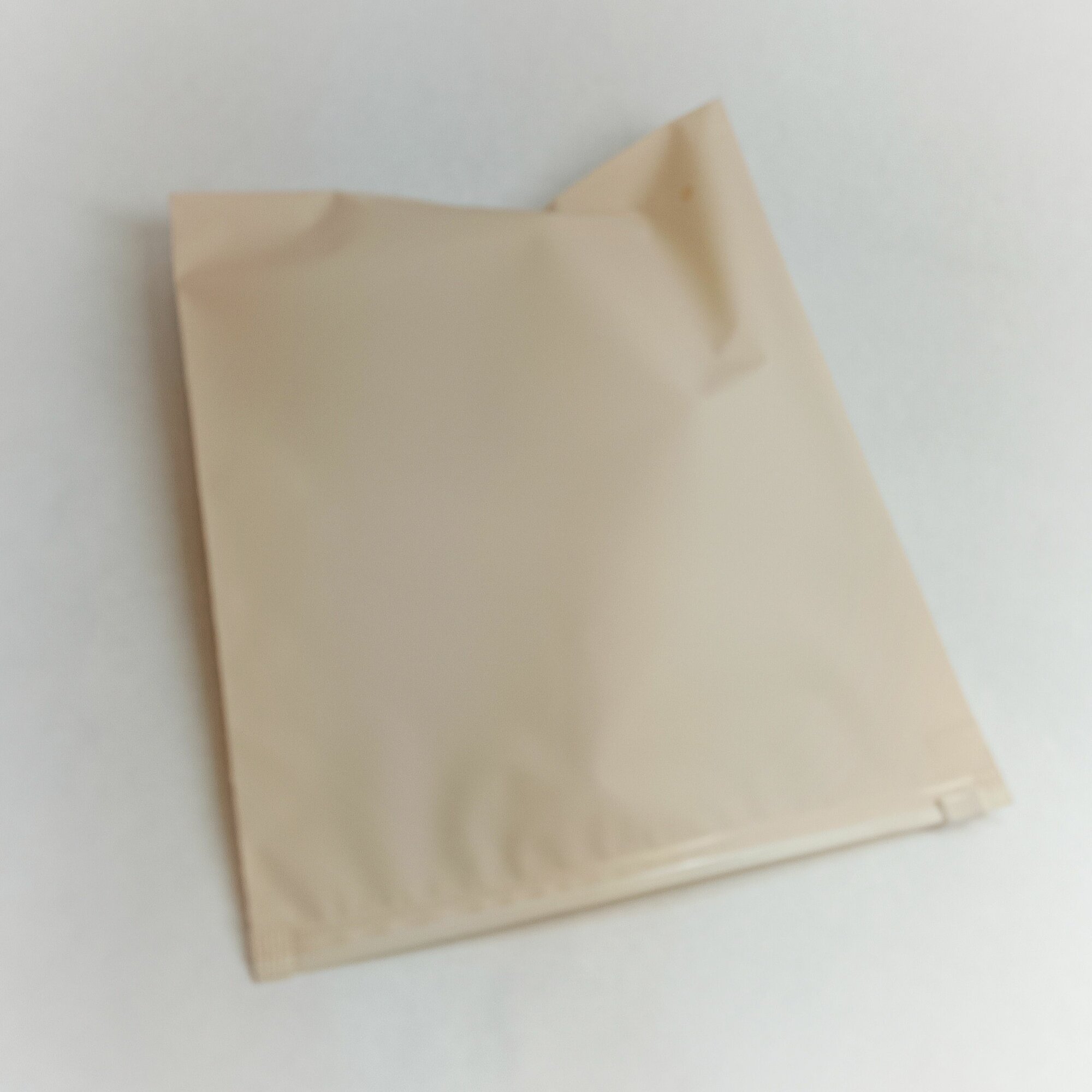 Пакет с бегунком для одежды 20х24 см (EVA бежевый), 50 шт.