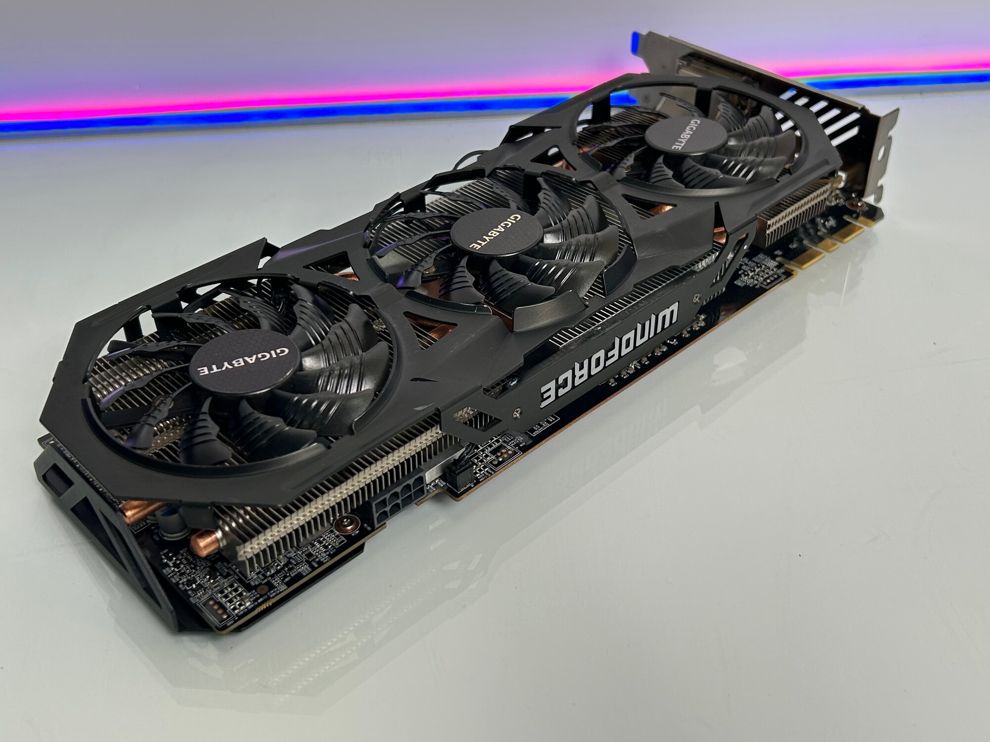Видеокарта Gigabyte GeForce GTX 1070 OC 8GB DDR5 GV-N1070G1 ROCK-8GD — фото 1
