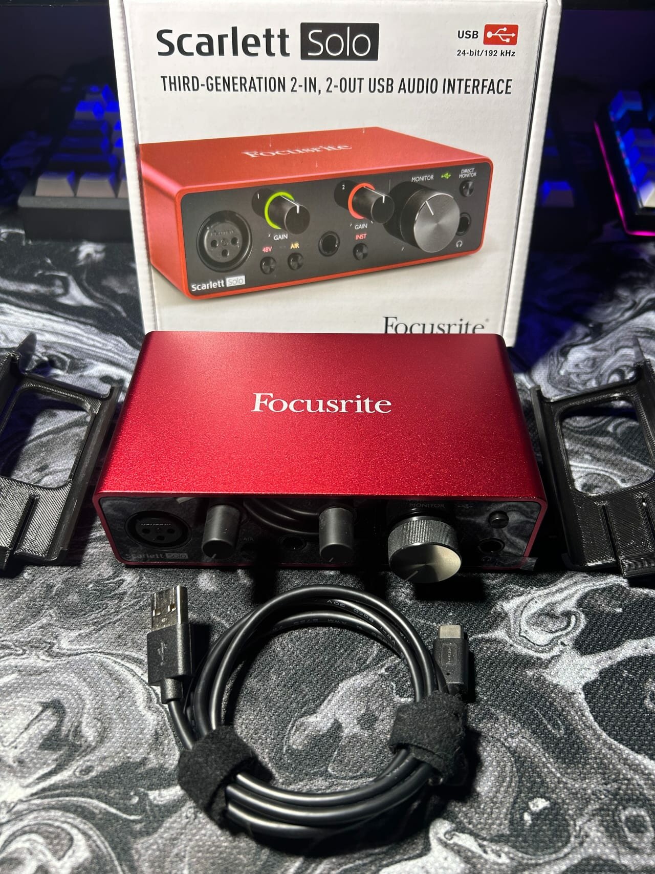 Аудиоинтерфейс Focusrite Scarlett Solo, 2x2, 24бит/192кГц, низкий шум, с микрофоном — фото 1