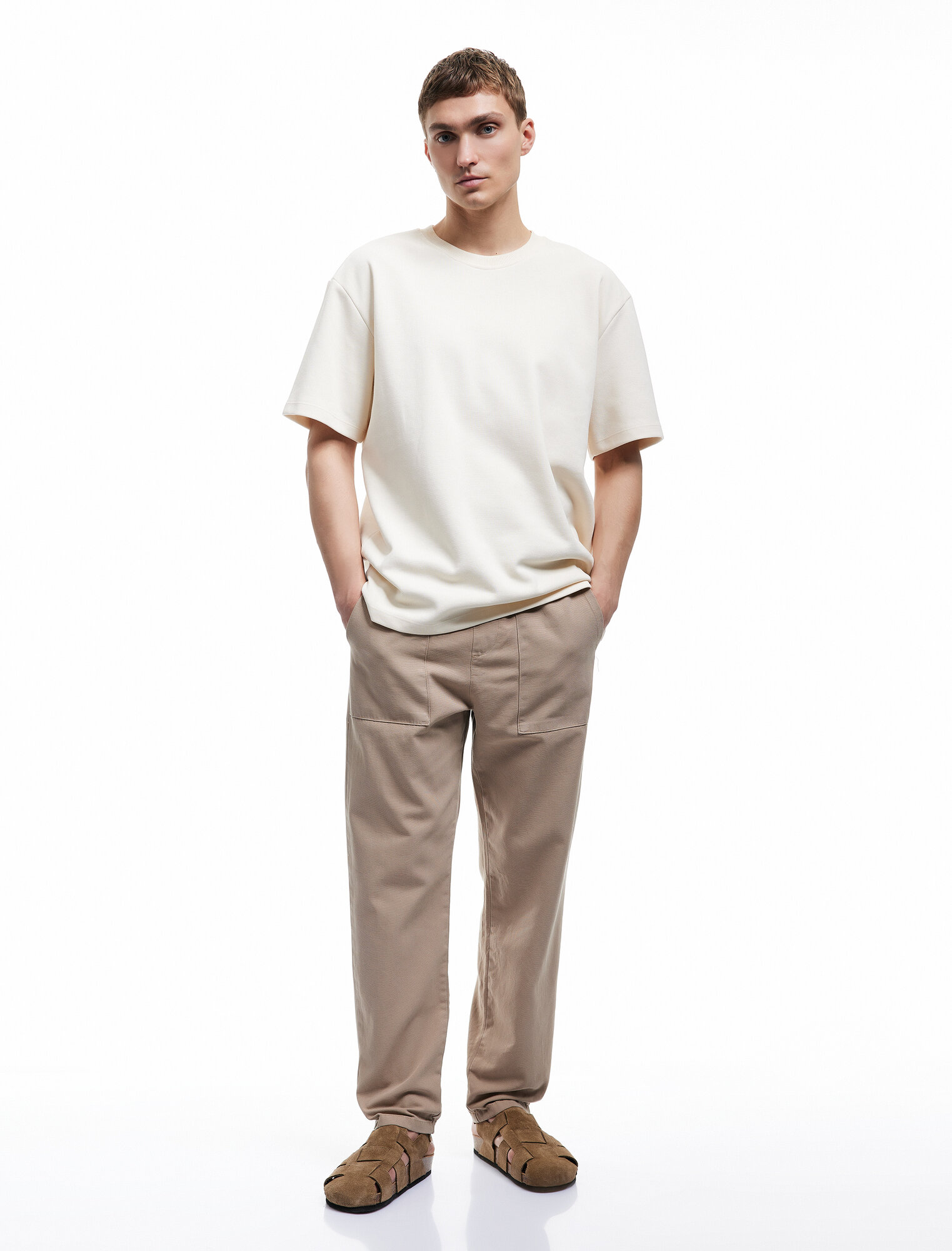 Брюки чинос