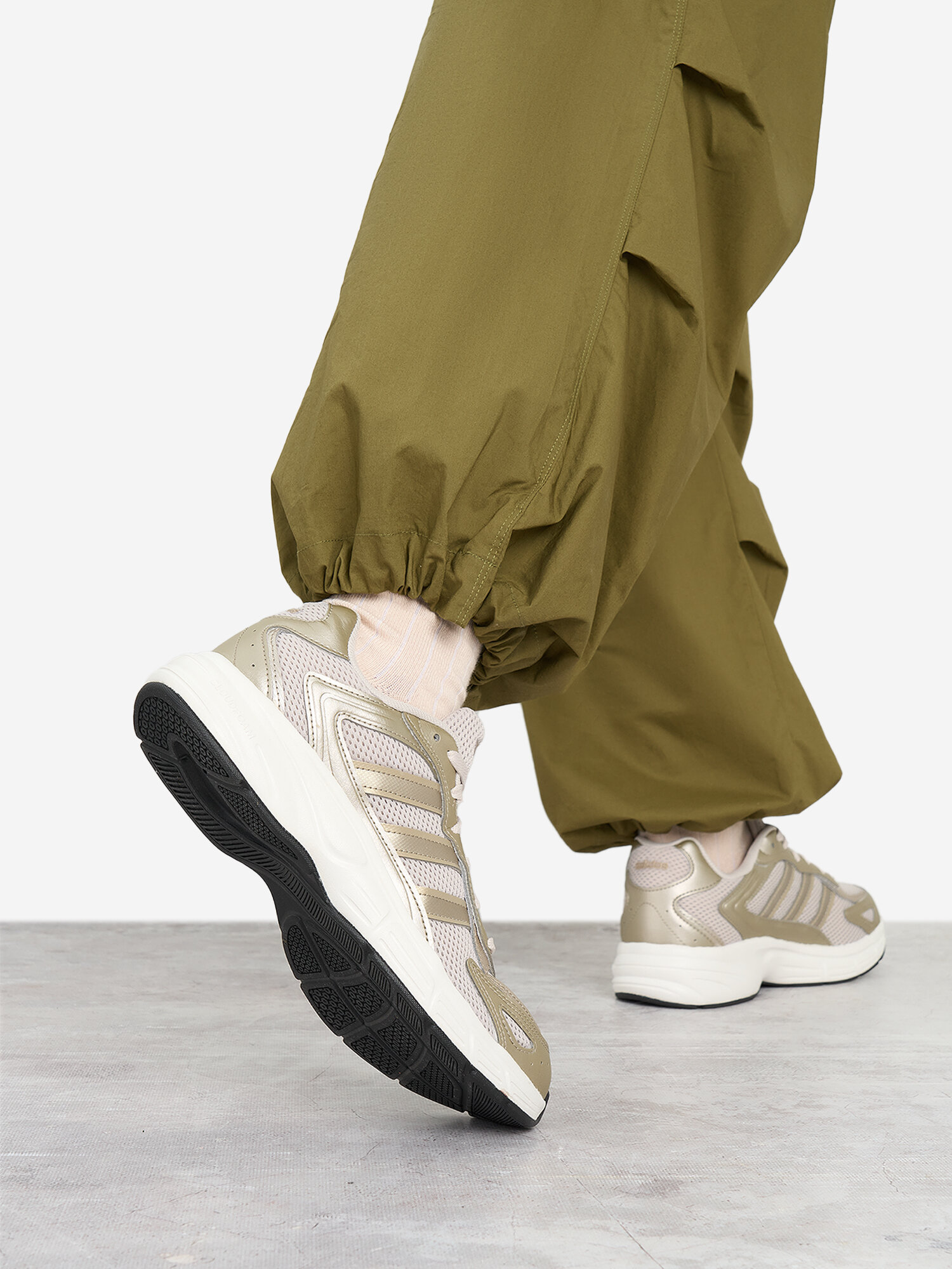 Кроссовки adidas, размер 5, золотистый/бежевый