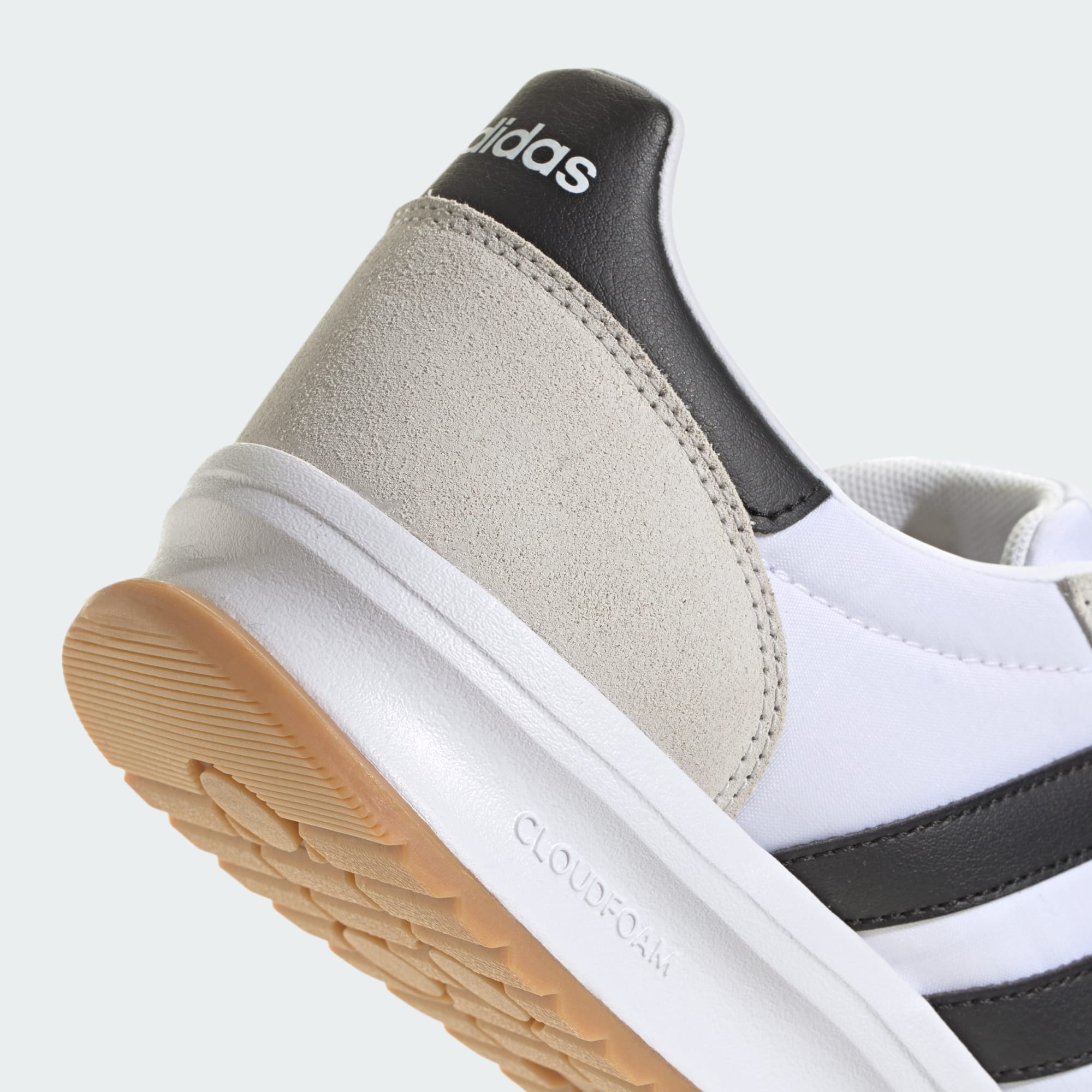 Кроссовки adidas Run 70s 2.0, размер 6,5 UK, белый/черный/серый — фото 1