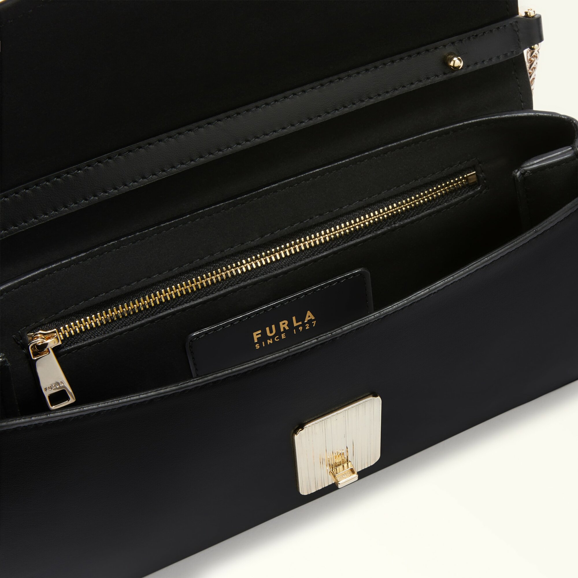 Сумка кросс-боди FURLA FURLA MERIDIANA M CROSSBODY, фактура гладкая, nero — фото 1