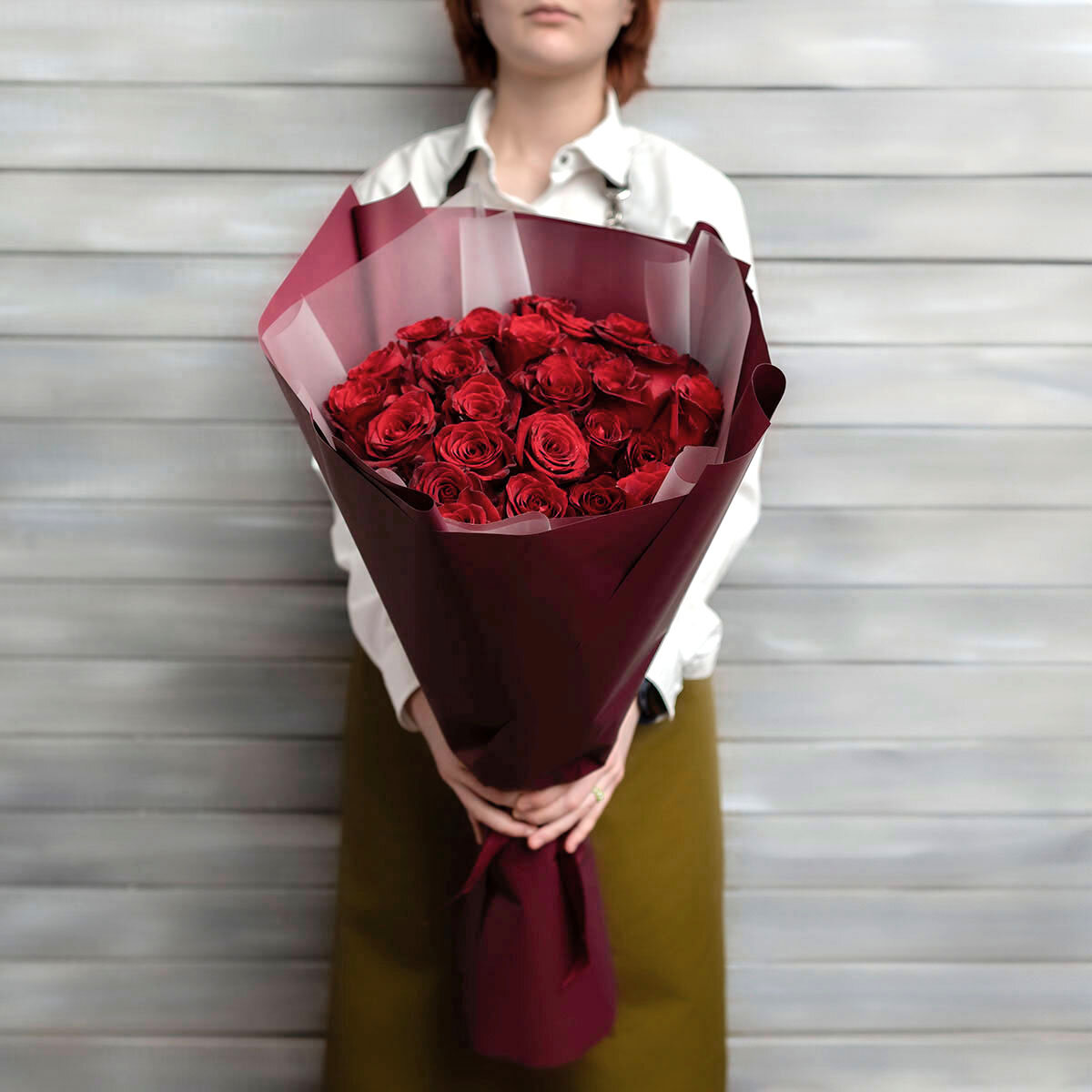 23 красные розы Эквадор 60 см в упаковке монобукет от Букет Маркет