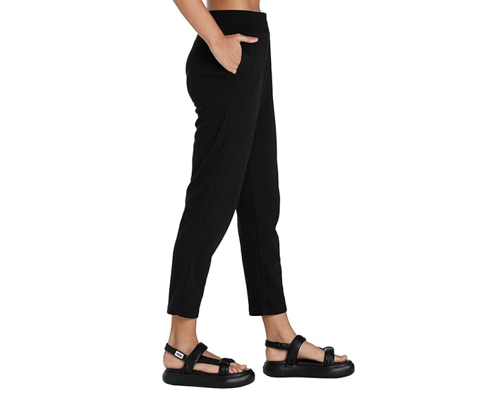 Брюки спортивные PUMA ESS Sweatpants, размер 48, черный — фото 1