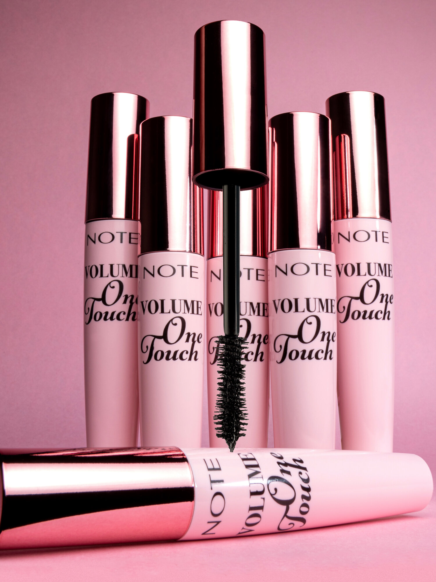 Тушь для ресниц (Note Volume One Touch Mascara 10ml), для обьема и удлинения ресниц — фото 1