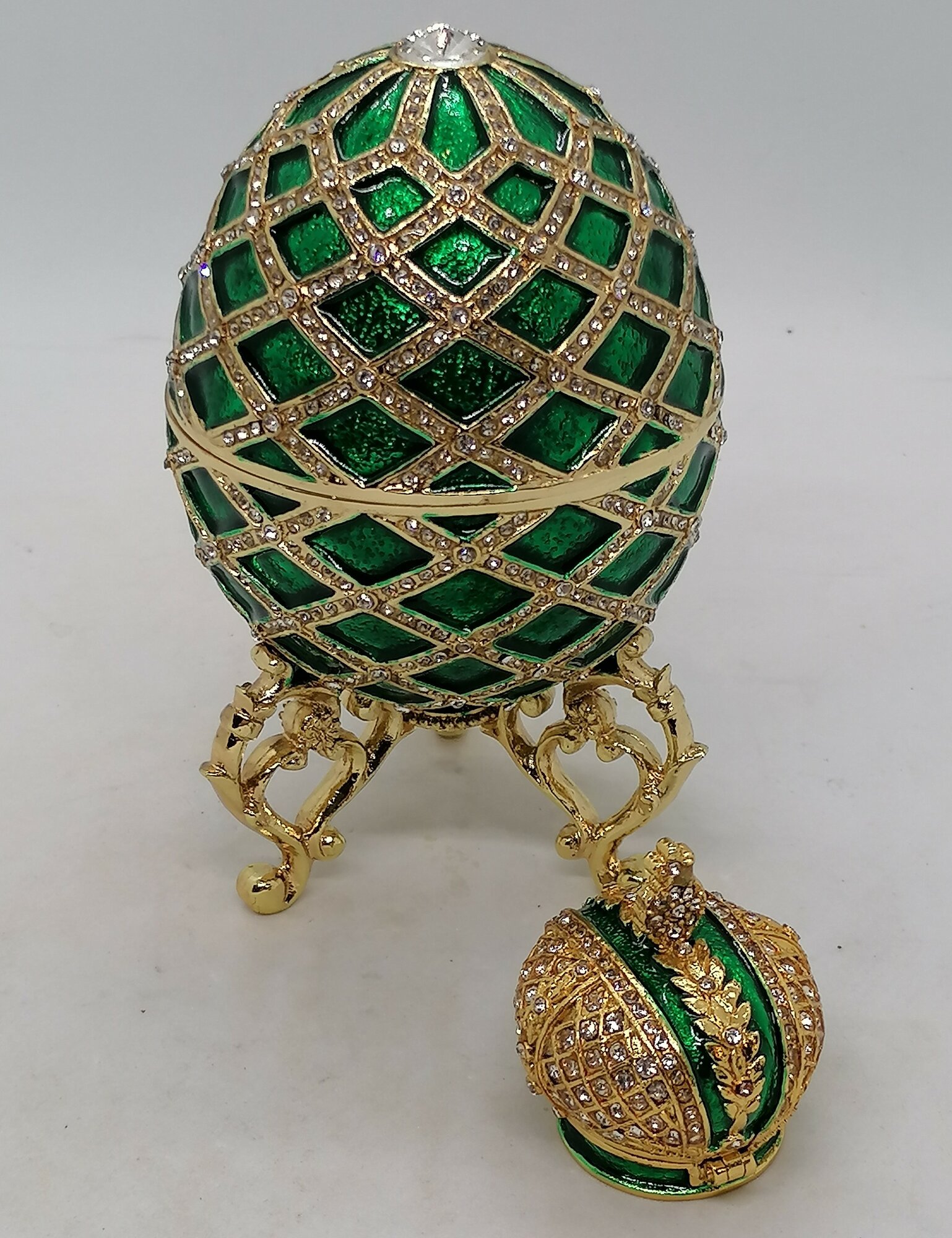 Яйцо Фаберже коронационное, сетка с короной, со стразами ,11 см, арт 3430, зелёное