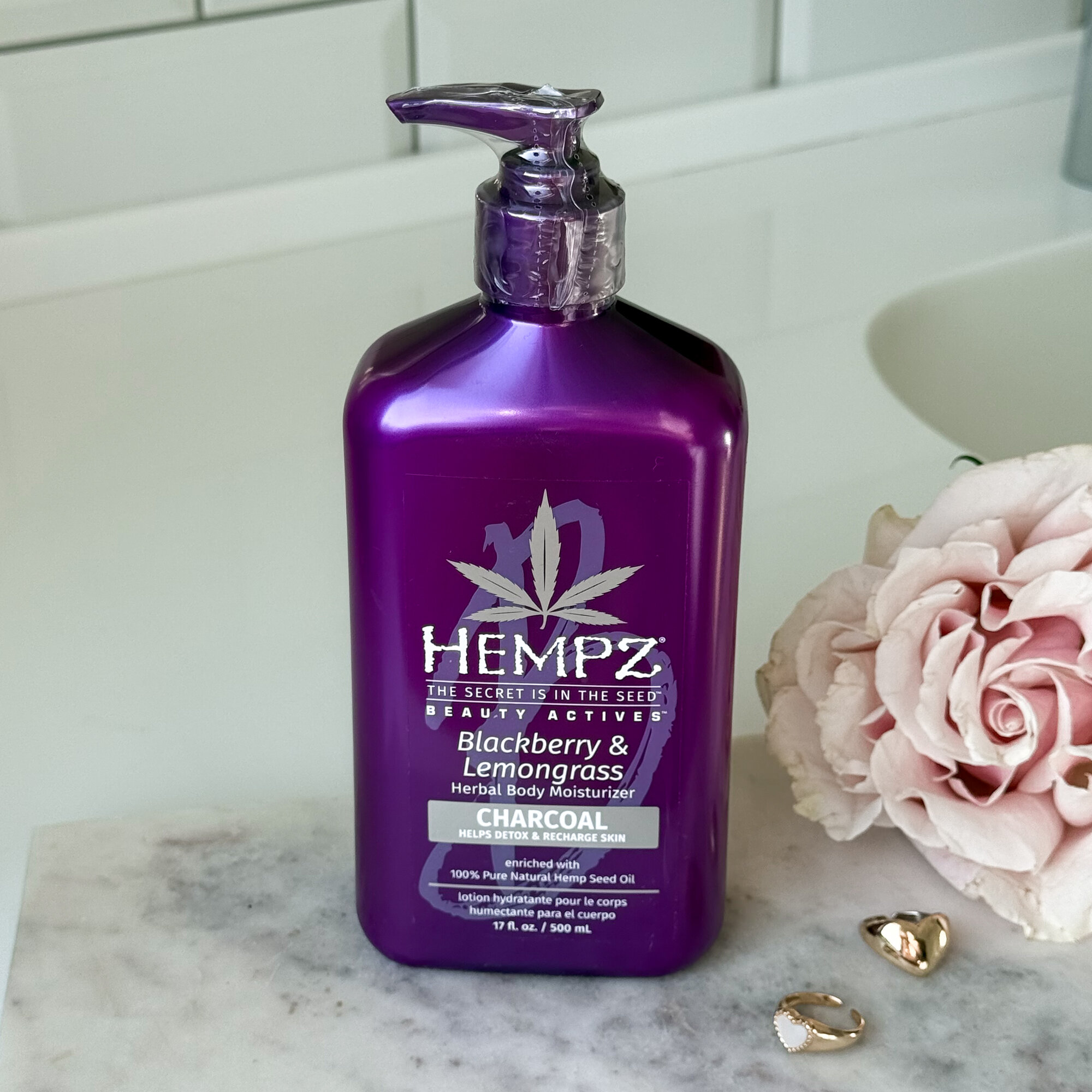 Hempz Beauty Blackberry  Lemongrass Moisturizer  Молочко для тела разглаживающее Ежевика и Лемонграсс 500мл
