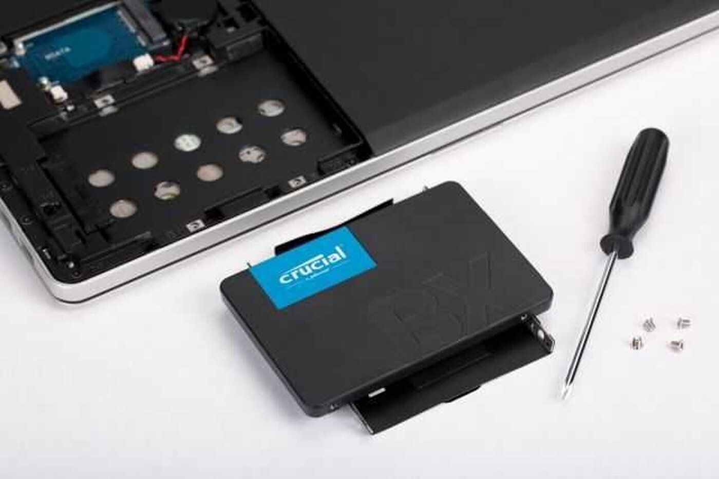 Твердотельный накопитель (SSD) Crucial 1Tb BX500, 2.5", SATA3 (CT1000BX500SSD1) — фото 1