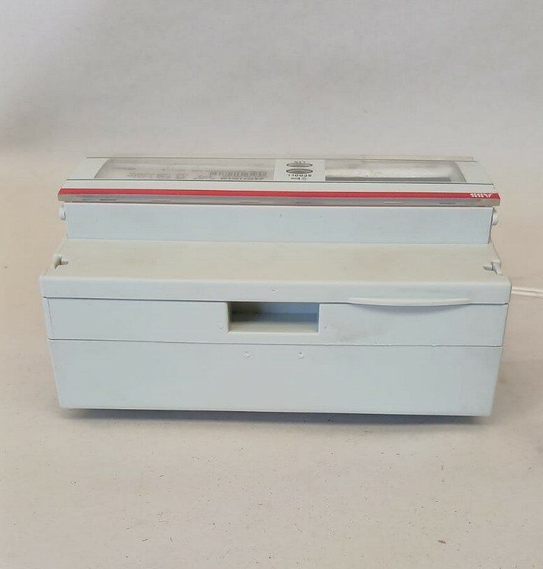 Счетчик 1-фазный 1-тарифный активной энергии кл. точности 1 прямого вкл. на ток 5(80)А 2CMA139238R1000 ABB