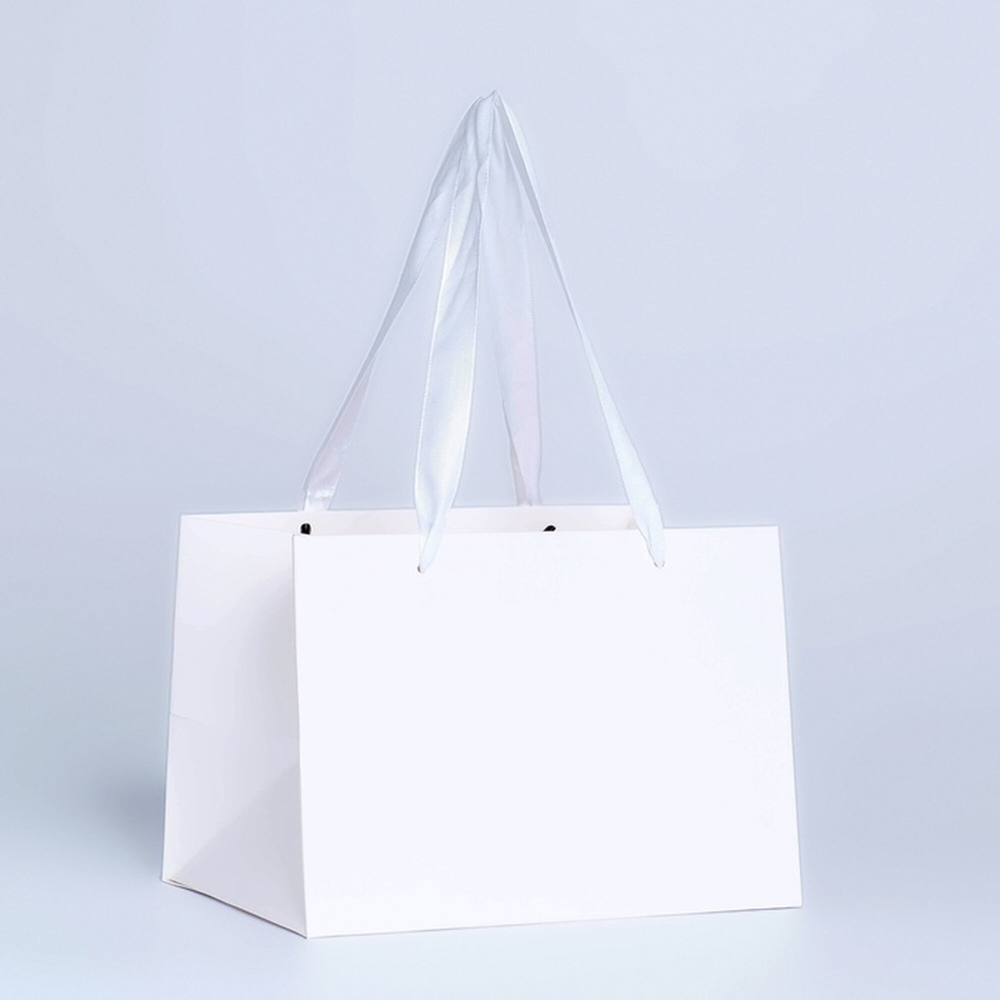 Подарочный пакет Upak Land  с ручкой лентой  для кондитерских изделий  20x14x13 2 см