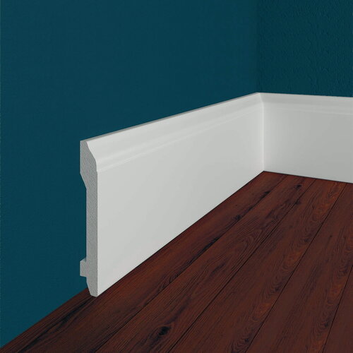 Изображение товара Плинтус Перфект PLUS P47 из дюрополимера, 8.2 x 1.3 x 200 см, с кабель-каналом, влагостойкий, 1 шт.