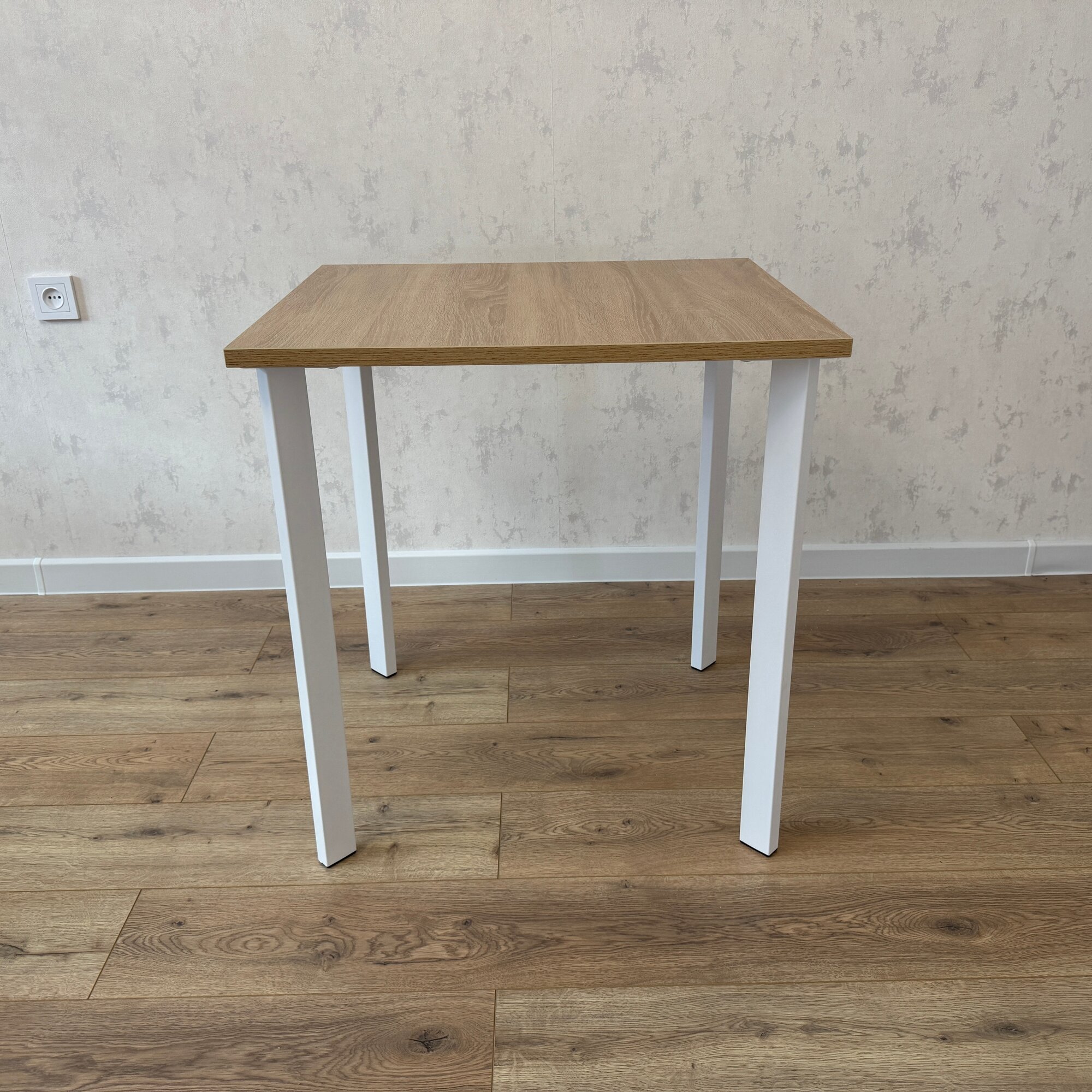 Письменный стол Компьютерный Дуб 80*60 см. Ножки белые — фото 1