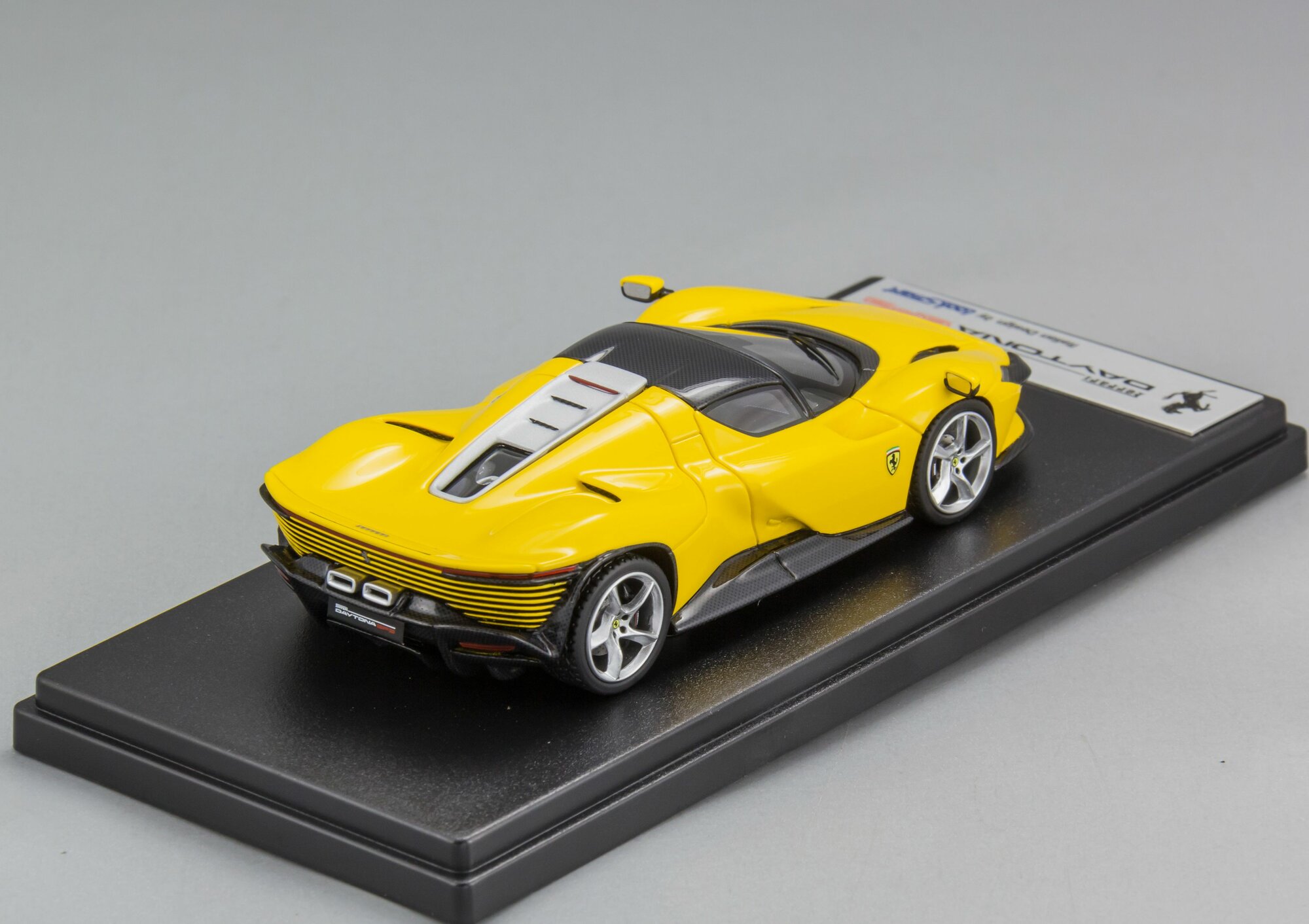 Масштабная модель Ferrari Daytona SP3 — фото 1