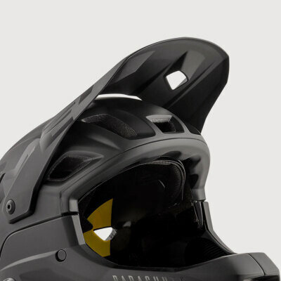 Изображение товара Козырек к шлему Met Visor Parachute MCR (Matt Black, S/M, 2024 (5VISM120MNO1))