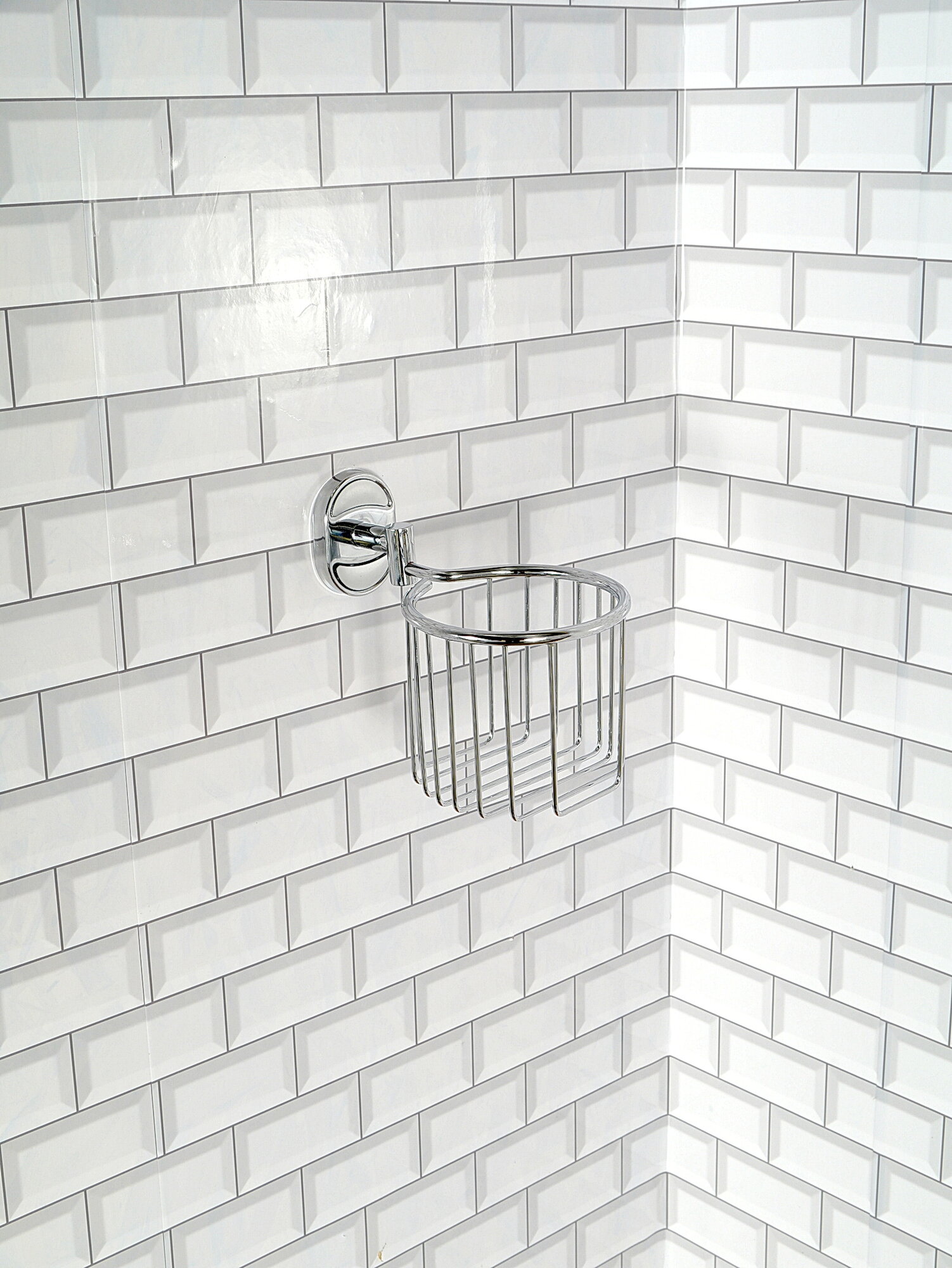 Держатель освежителя воздуха  Potato  P2902 3  металл  хром  настенный  19x11x14 5см