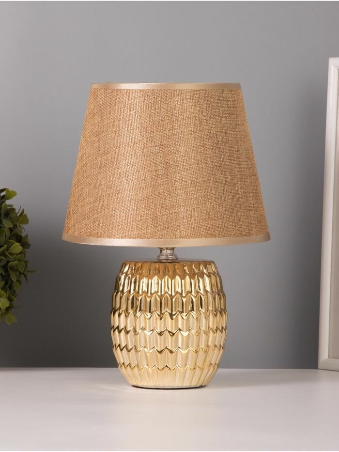 Лампа настольная RISALUX Рябь , 40 Вт, Е14, золото, 19х19х27 см