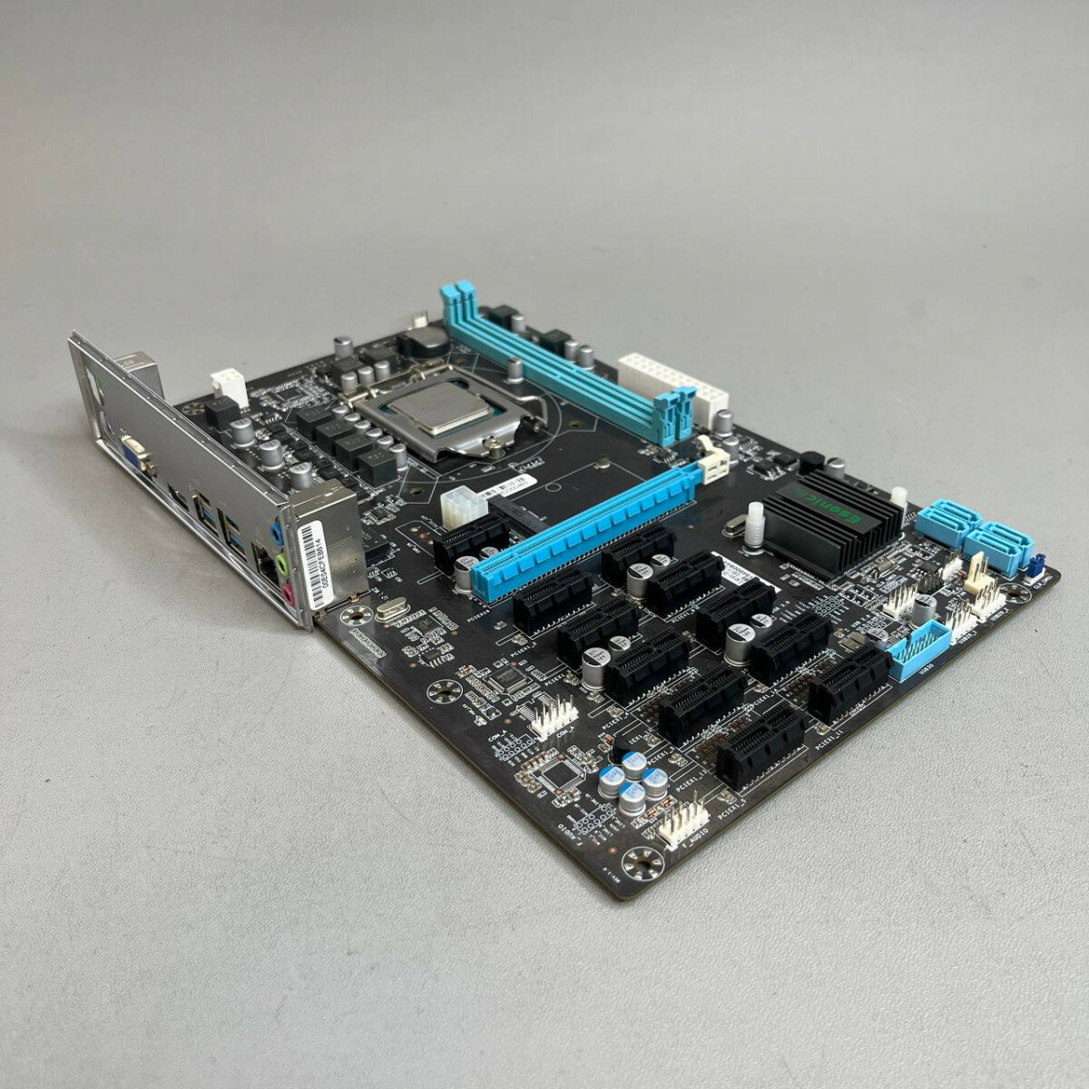 Материнская плата Esonic B250-BTC-Gladiator (LGA1151, ATX) — фото 1
