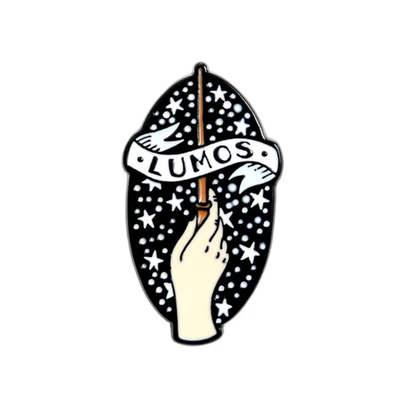 Значок на одежду, рюкзак и сумки " LUMOS " / Черный / Белый / 1 шт.