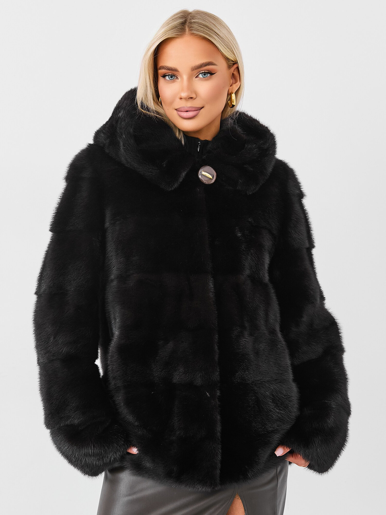 Шуба Золото Вятки Кировская Меховая Фабрика, размер 54, black — фото 1