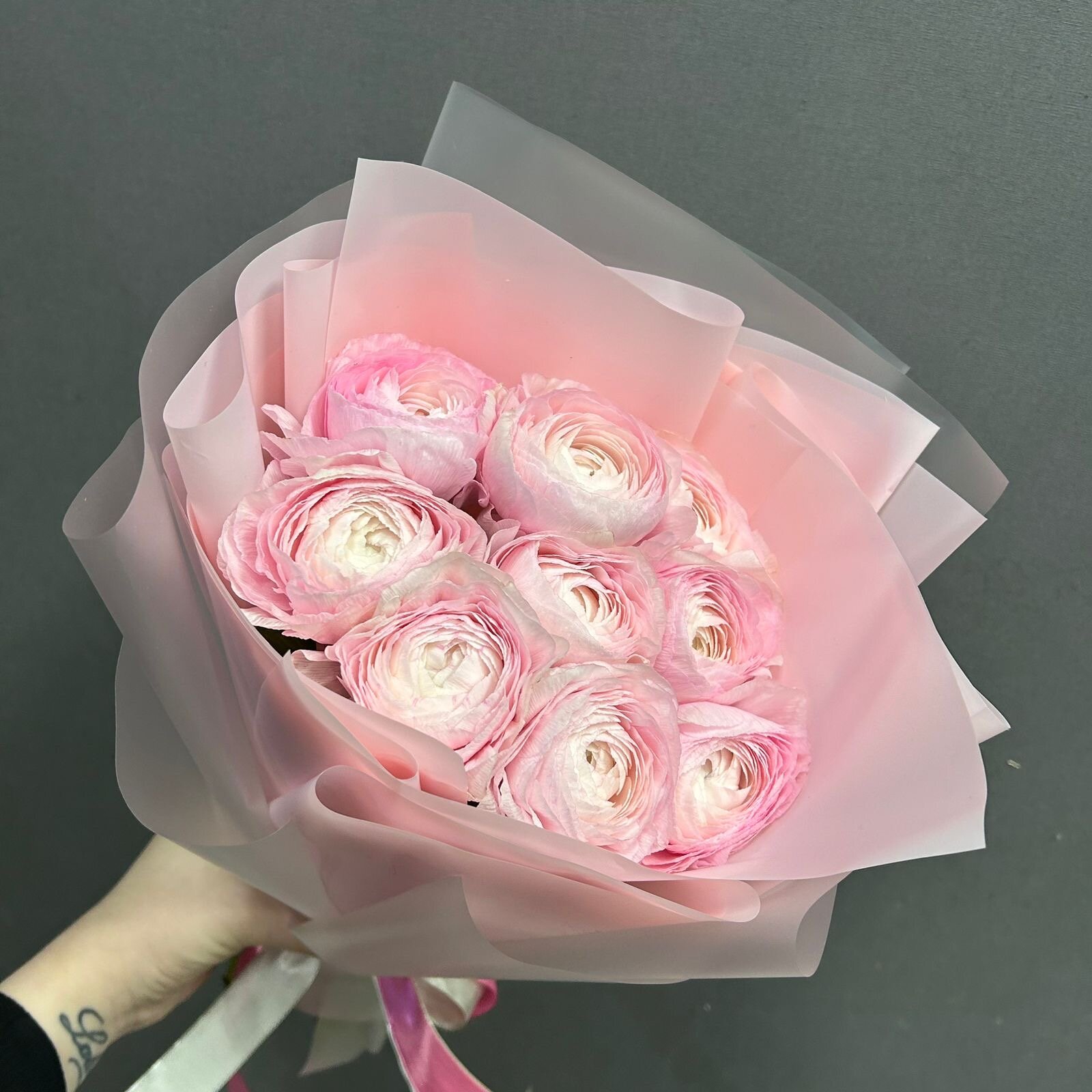 Букет из 9 ранункулюсов Леди