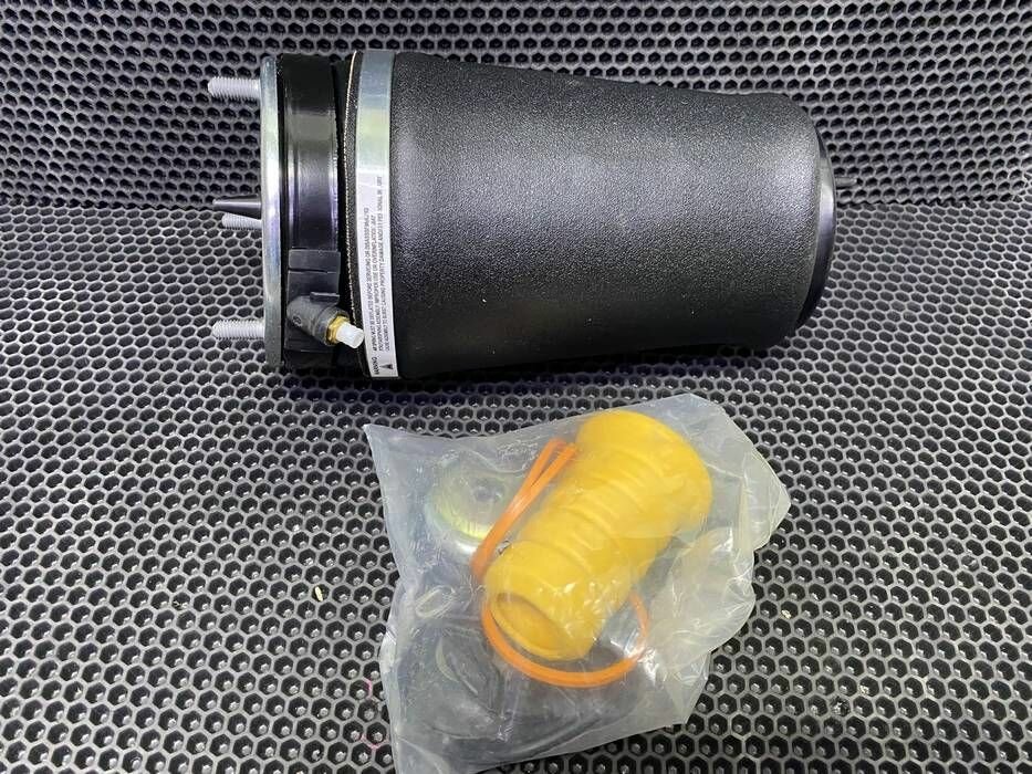 Новый Передний Правый Пневмобаллон на Range Rover L322 RNB000740