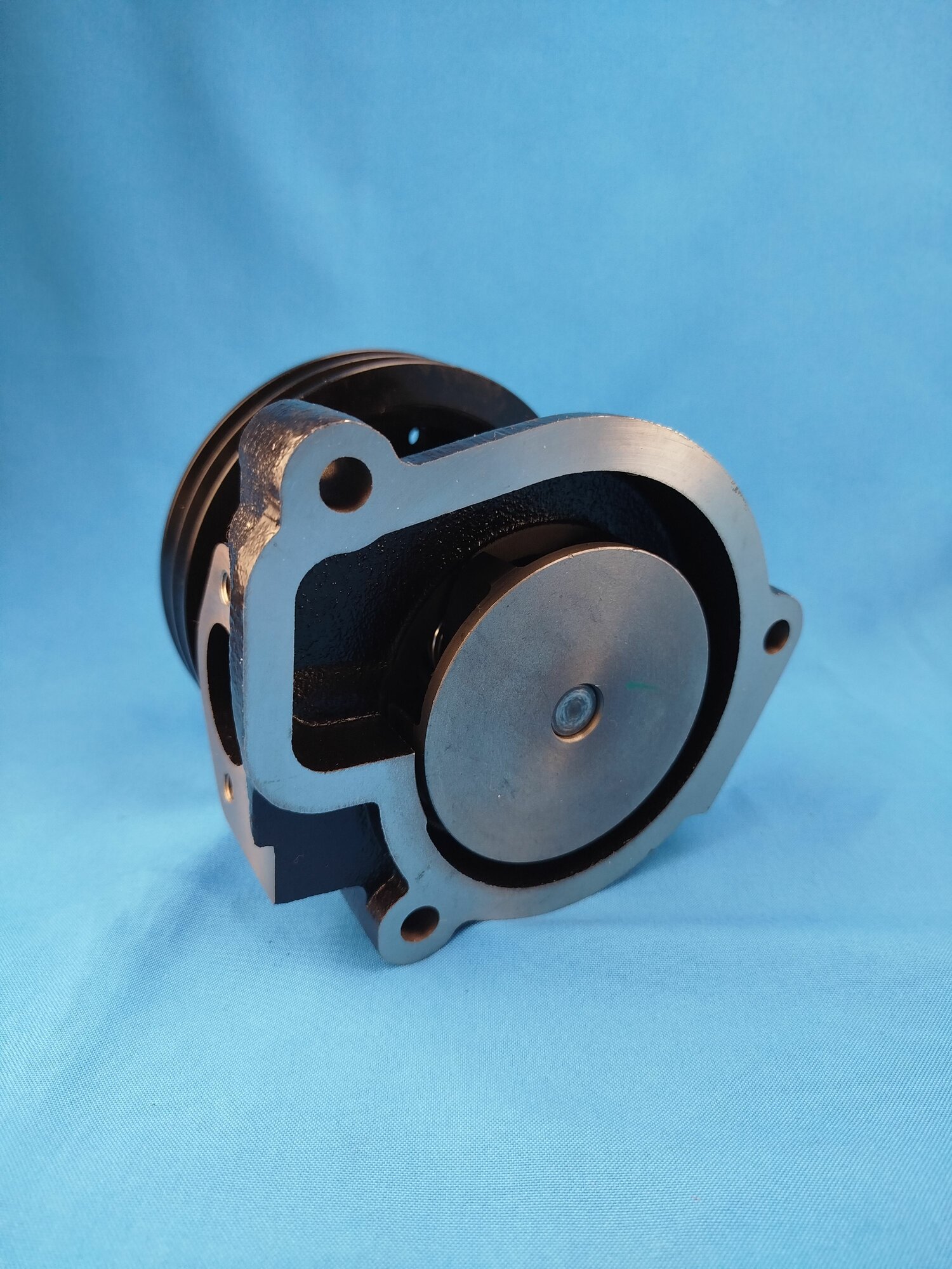 Помпа "LUZAR" для а/м ЗиЛ 5301, Бычок дв. Д-245.10, 245.11, 245.12 Евро-1