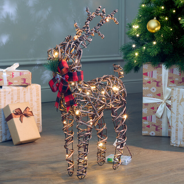 Светящийся олень Ротти - МакАльпин 55 см 30 теплых белых LED ламп на батарейках таймер IP20 Kaemingk 488774