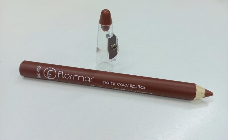 Карандаш для губ Flormar "Matte Color Lipstick"412 , водостойкий, коричневый, деревянный корпус
