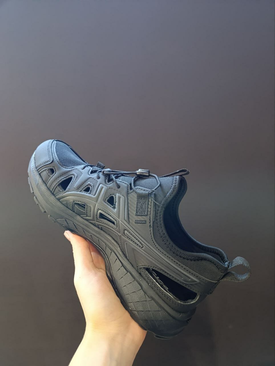 Кроссовки ASICS