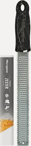 Изображение товара Тёрка Microplane Zester, нержавеющая сталь, пластик, для цитрусовых и твёрдых сыров