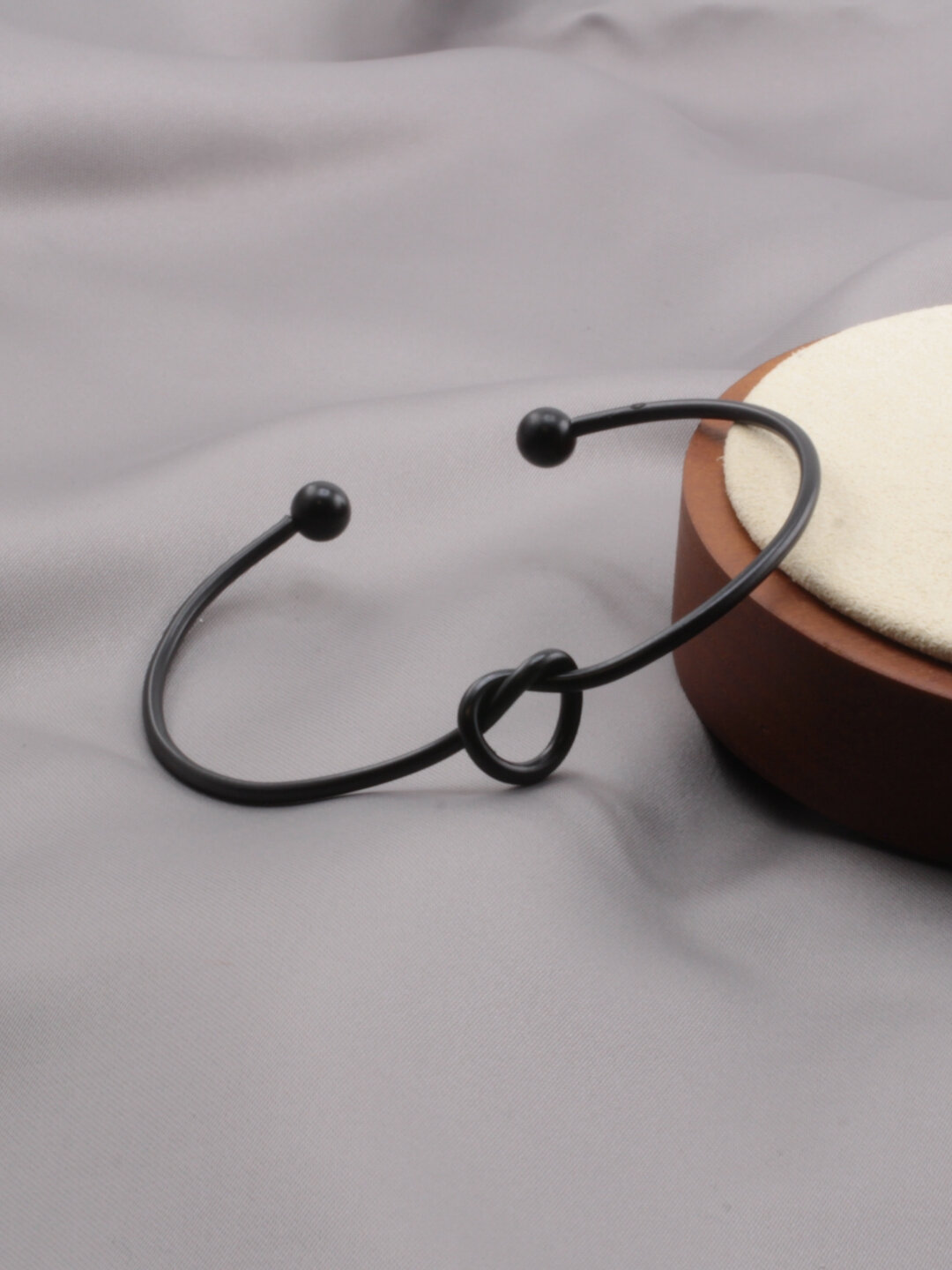 Браслет, 1 шт., размер 5.5 см, размер one size, диаметр 6.5 см, черный — фото 1