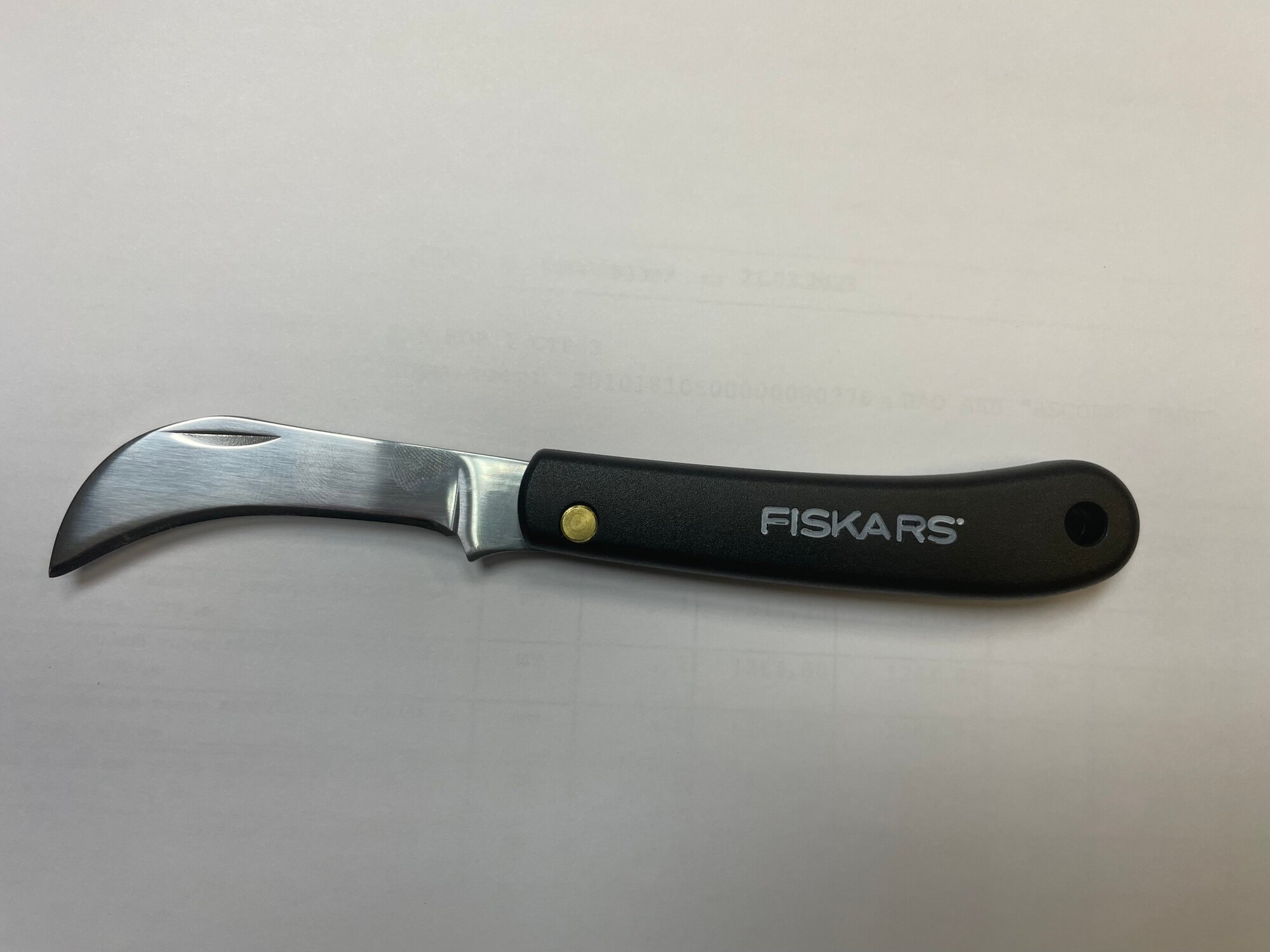 Нож для прививок Fiskars садовый крючкообразный 1001623