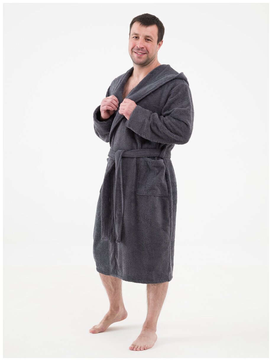 Халат мужской махровый BIO-TEXTILES с капюшоном 48-50 темно-серый домашний хлопок с запахом банный больших размеров длинный в подарок бассейн - фотография № 1