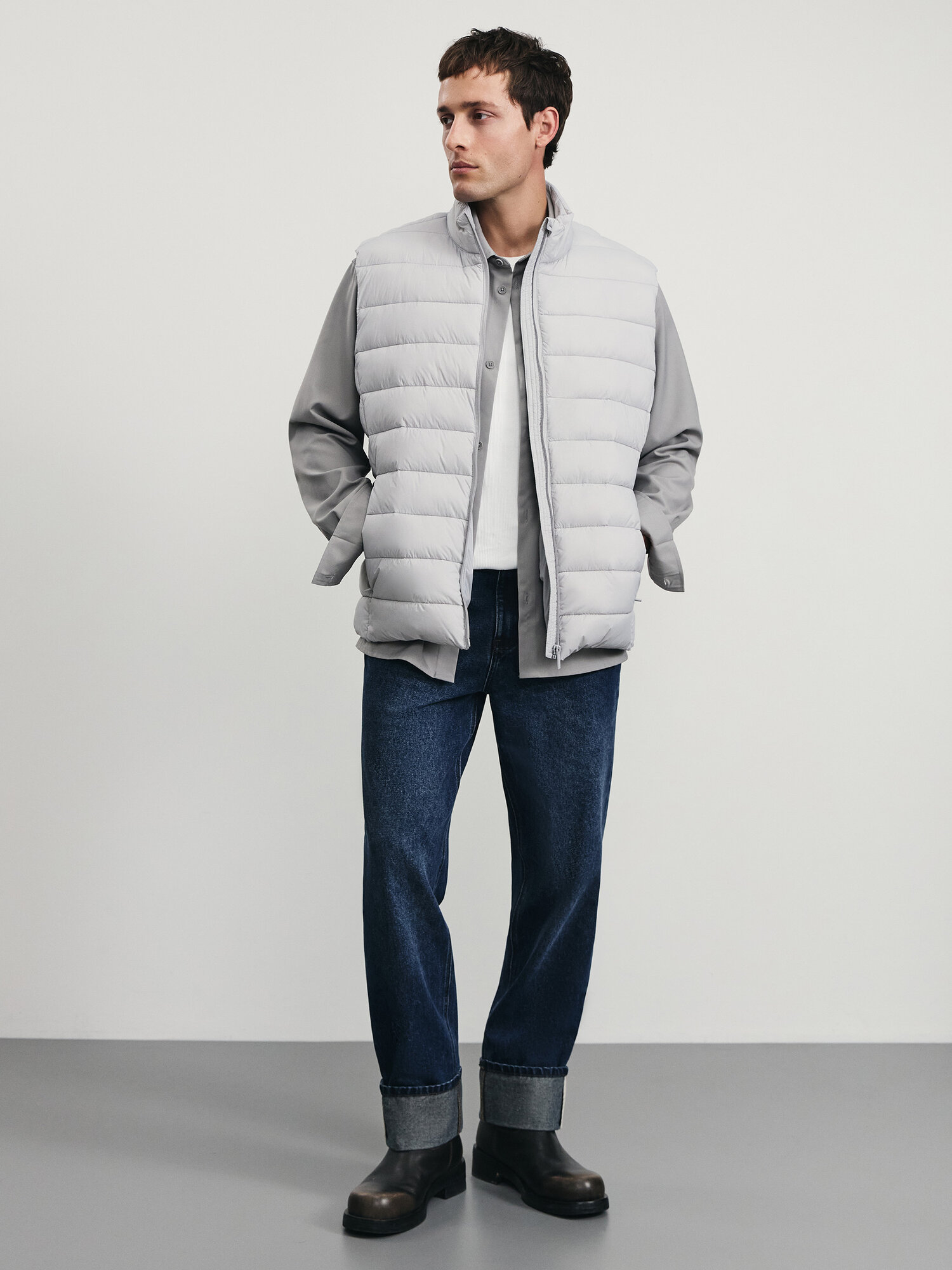 Жилет Zarina Man размер M (RU 48) светло-серый