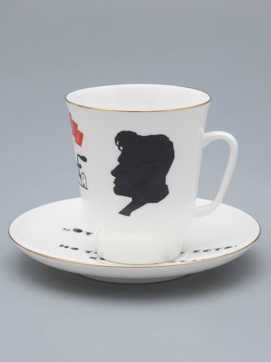 Кофейная пара "Русские писатели. Маяковский", костяной фарфор, форма майская, Императорский фарфоровый завод — фото 1