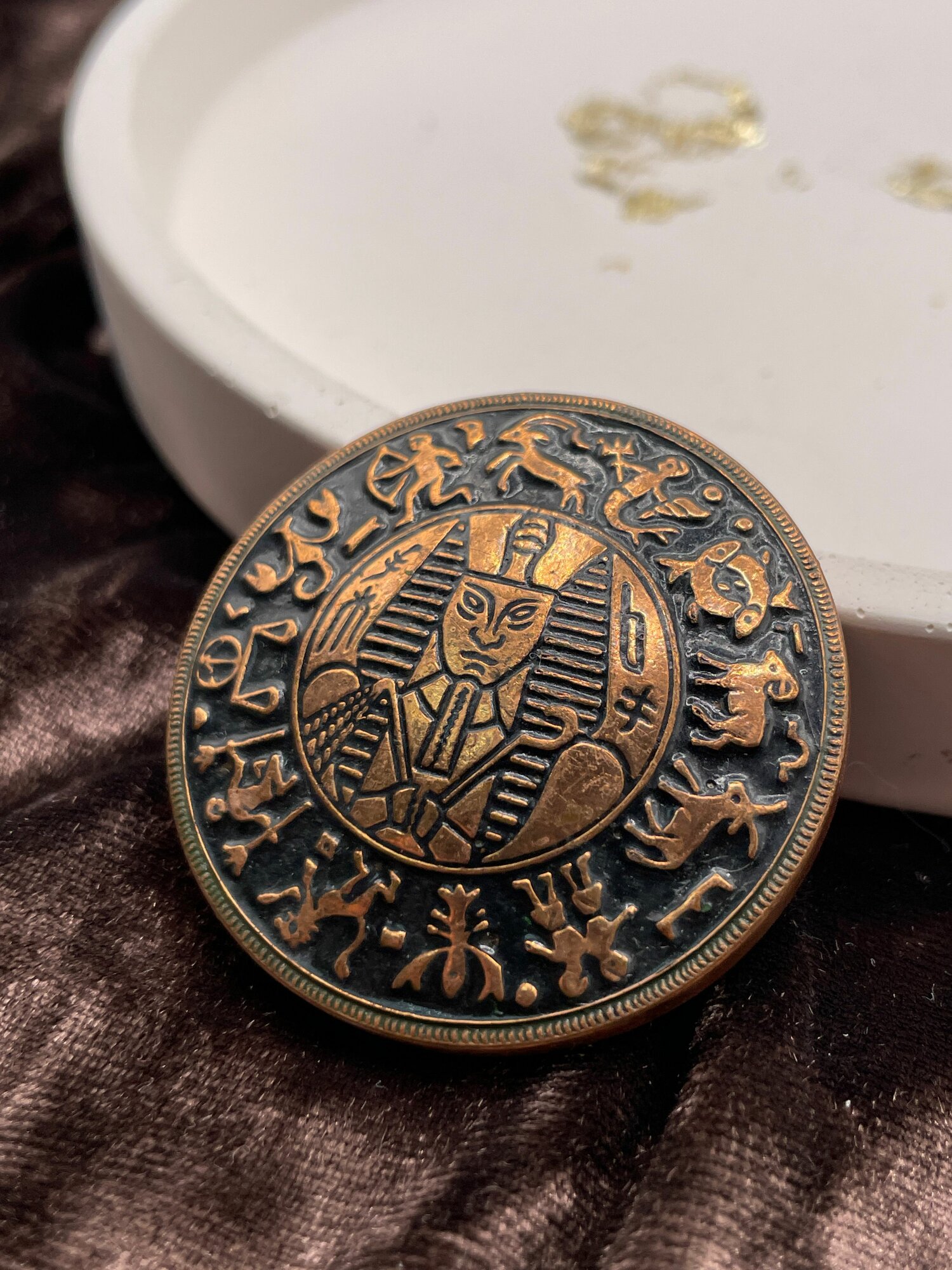 Винтажная брошь, фараон