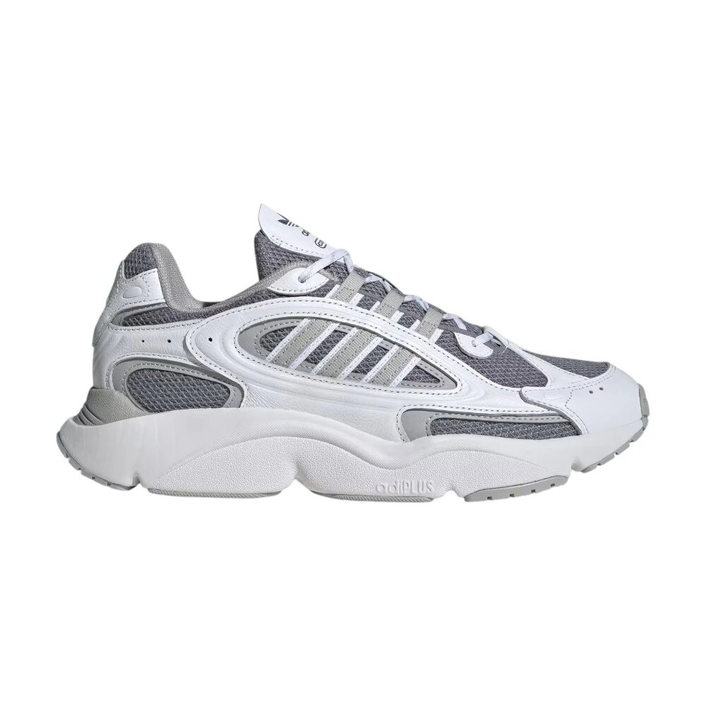 Кроссовки adidas, размер 42 EU