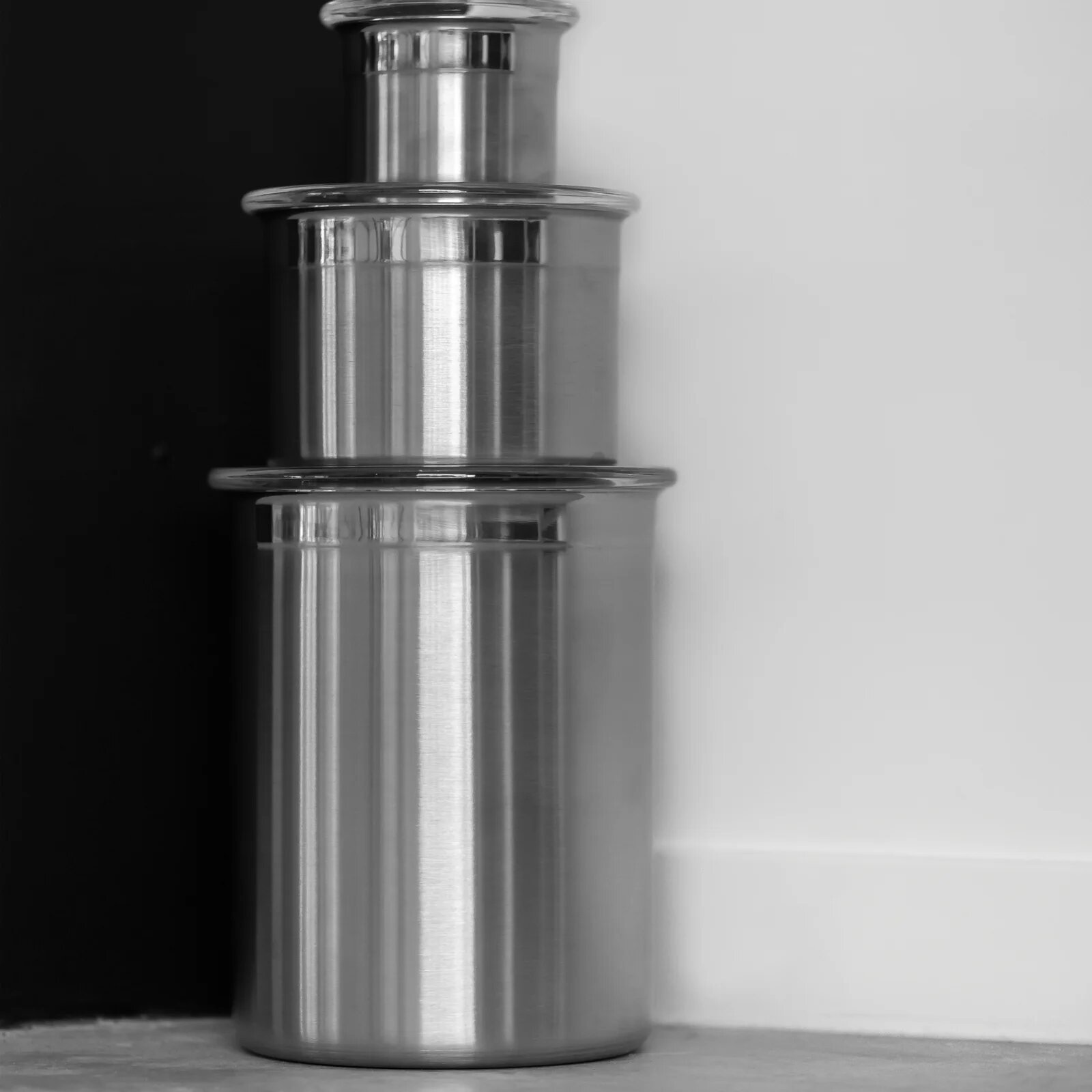 Банка BergHOFF, нержавеющая сталь, круглая, герметичная, штабелируемая, с крышкой — фото 1